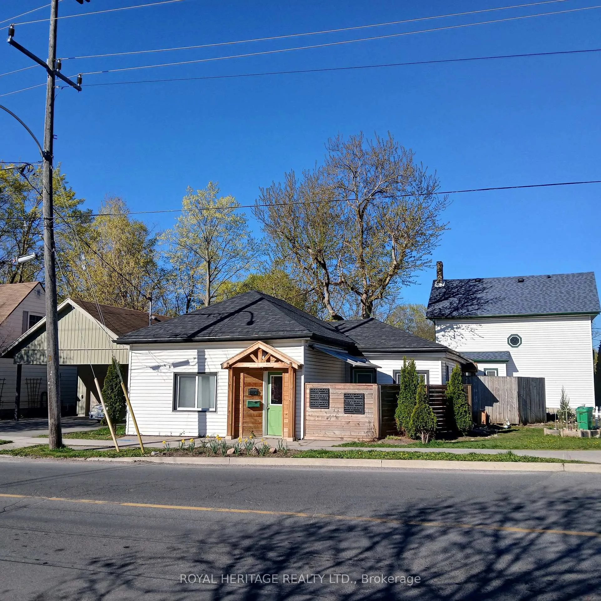 Photo 1 of 515 Park Street N, Peterborough, Town Ward 3 — HOMEH