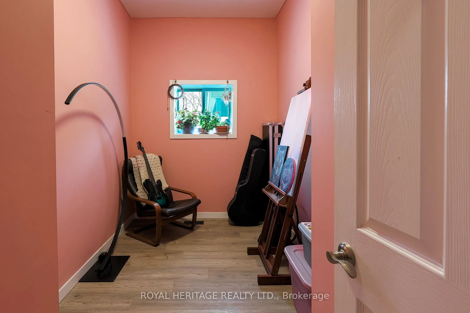 Photo 13 of 515 Park Street N, Peterborough, Town Ward 3 — HOMEH