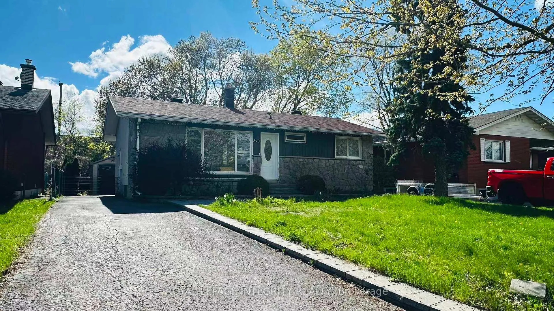 Photo 2 of 870 Claude Street, Ottawa, Castle Heights/Rideau High — HOMEH