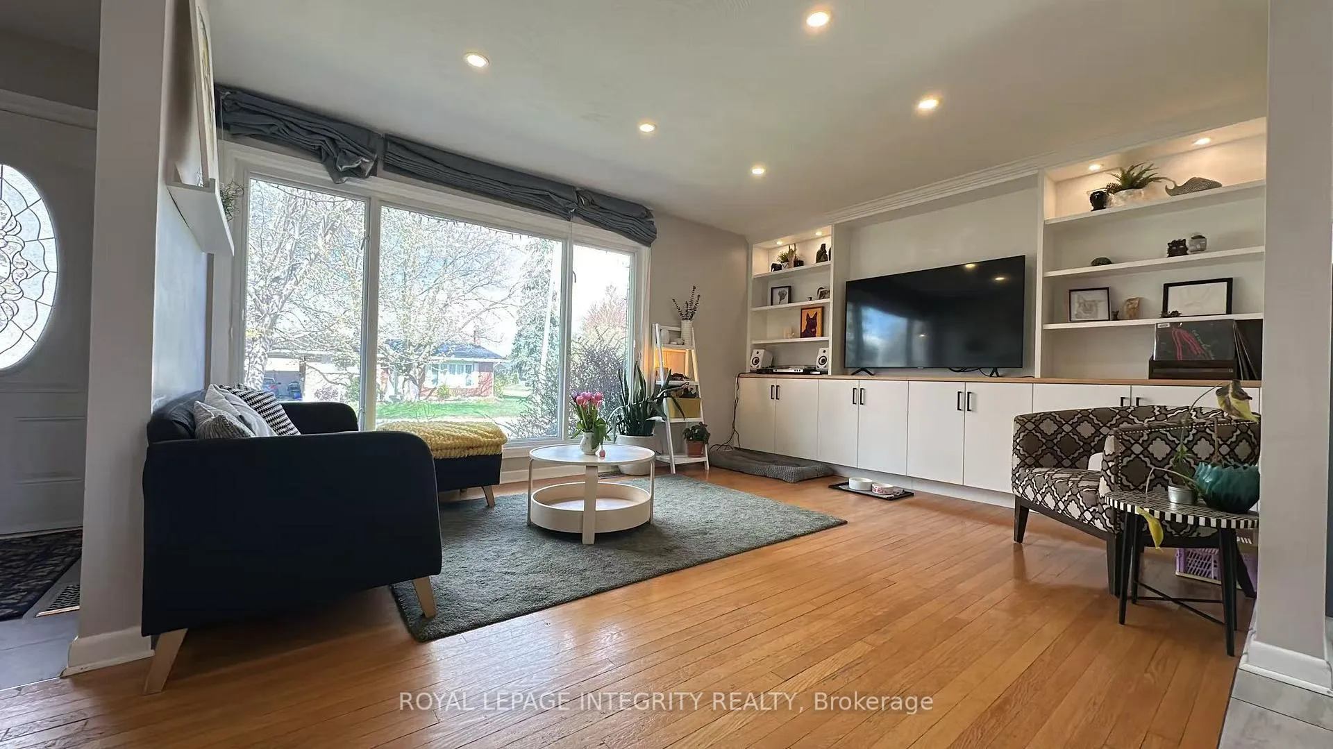 Photo 6 of 870 Claude Street, Ottawa, Castle Heights/Rideau High — HOMEH
