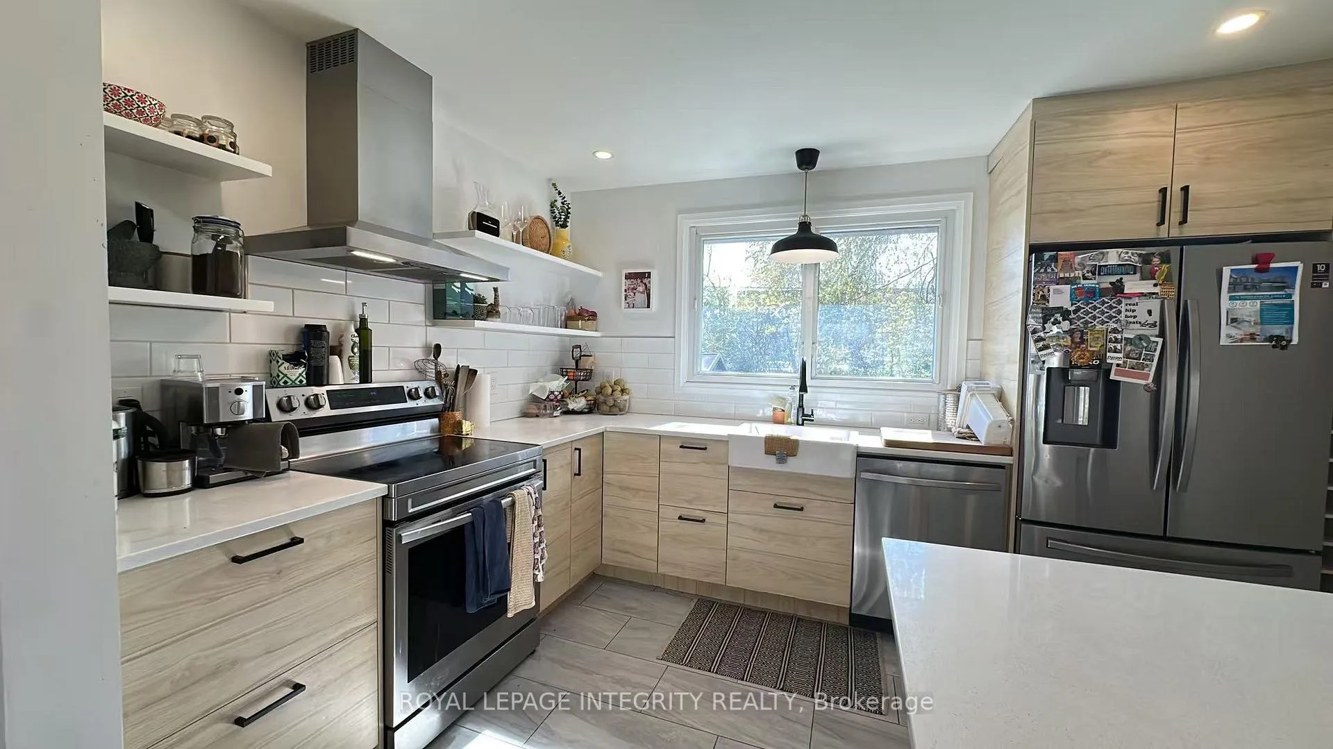 Photo 8 of 870 Claude Street, Ottawa, Castle Heights/Rideau High — HOMEH