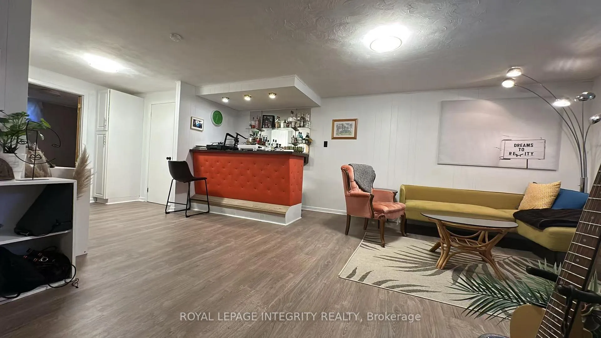 Photo 13 of 870 Claude Street, Ottawa, Castle Heights/Rideau High — HOMEH