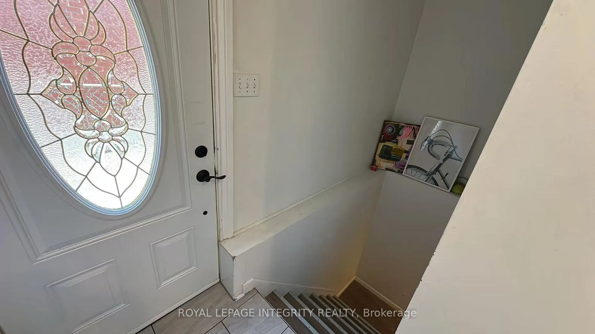 Photo 17 of 870 Claude Street, Ottawa, Castle Heights/Rideau High — HOMEH