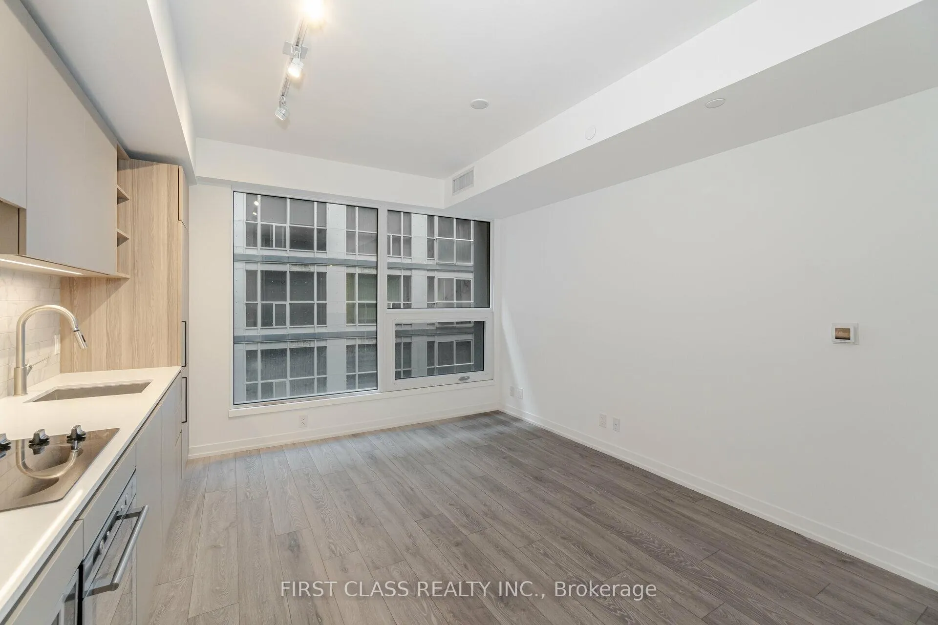 Photo 5 of Unit 519, 55 Mercer Street, Toronto, Waterfront Communities — HOMEH