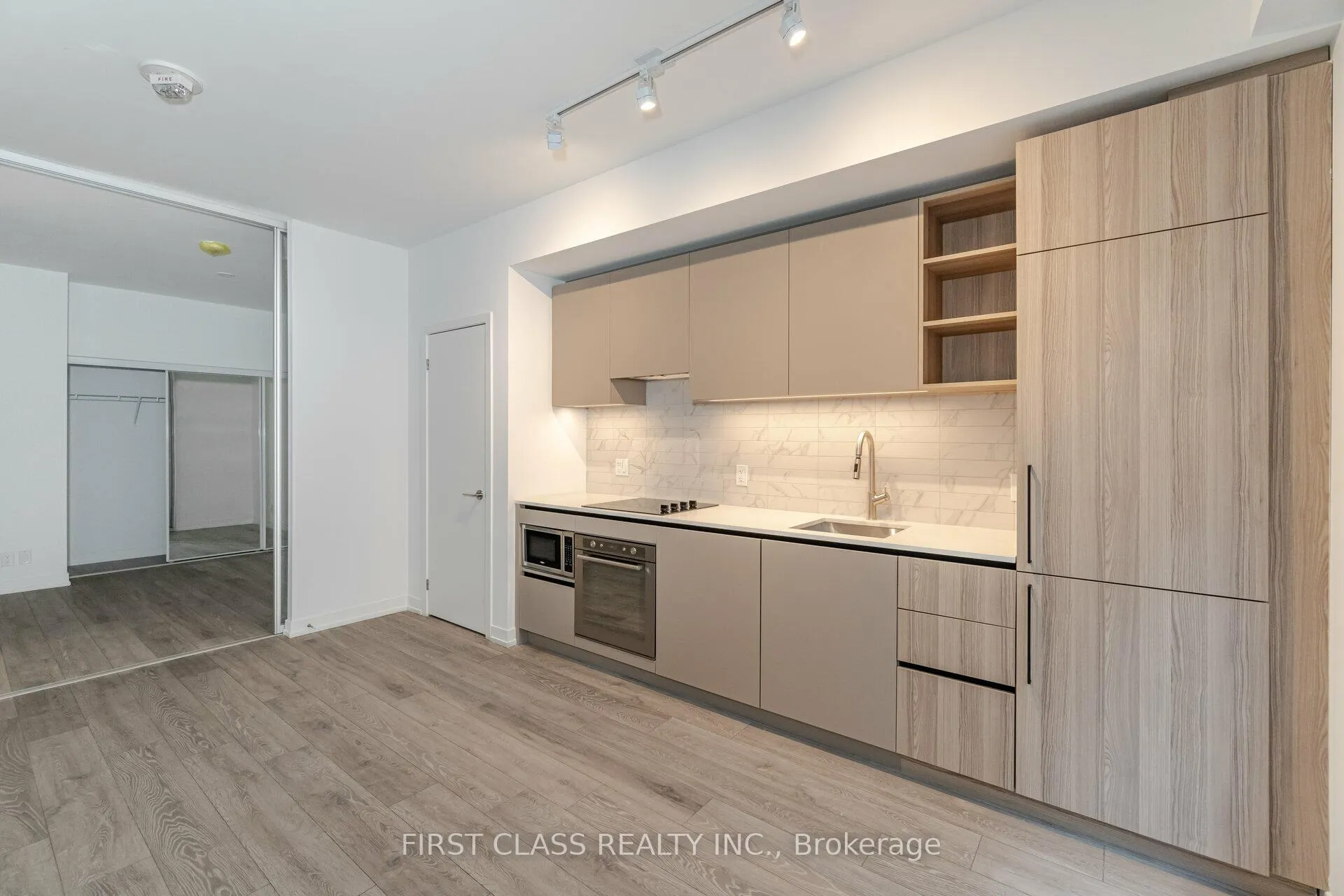 Photo 9 of Unit 519, 55 Mercer Street, Toronto, Waterfront Communities — HOMEH