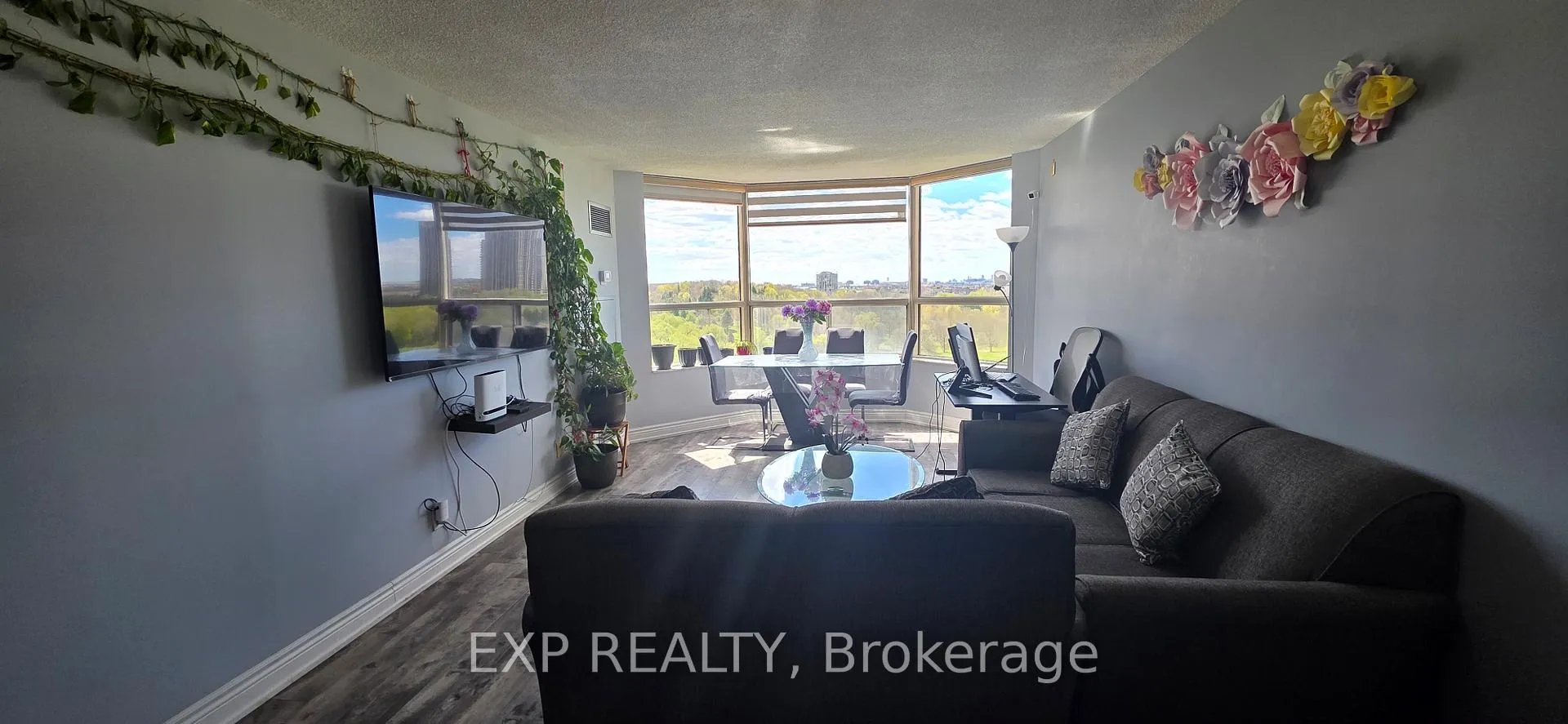 Photo 2 of Unit 621, 6 Humberline Drive, Etobicoke, West Humber-Clairville — HOMEH