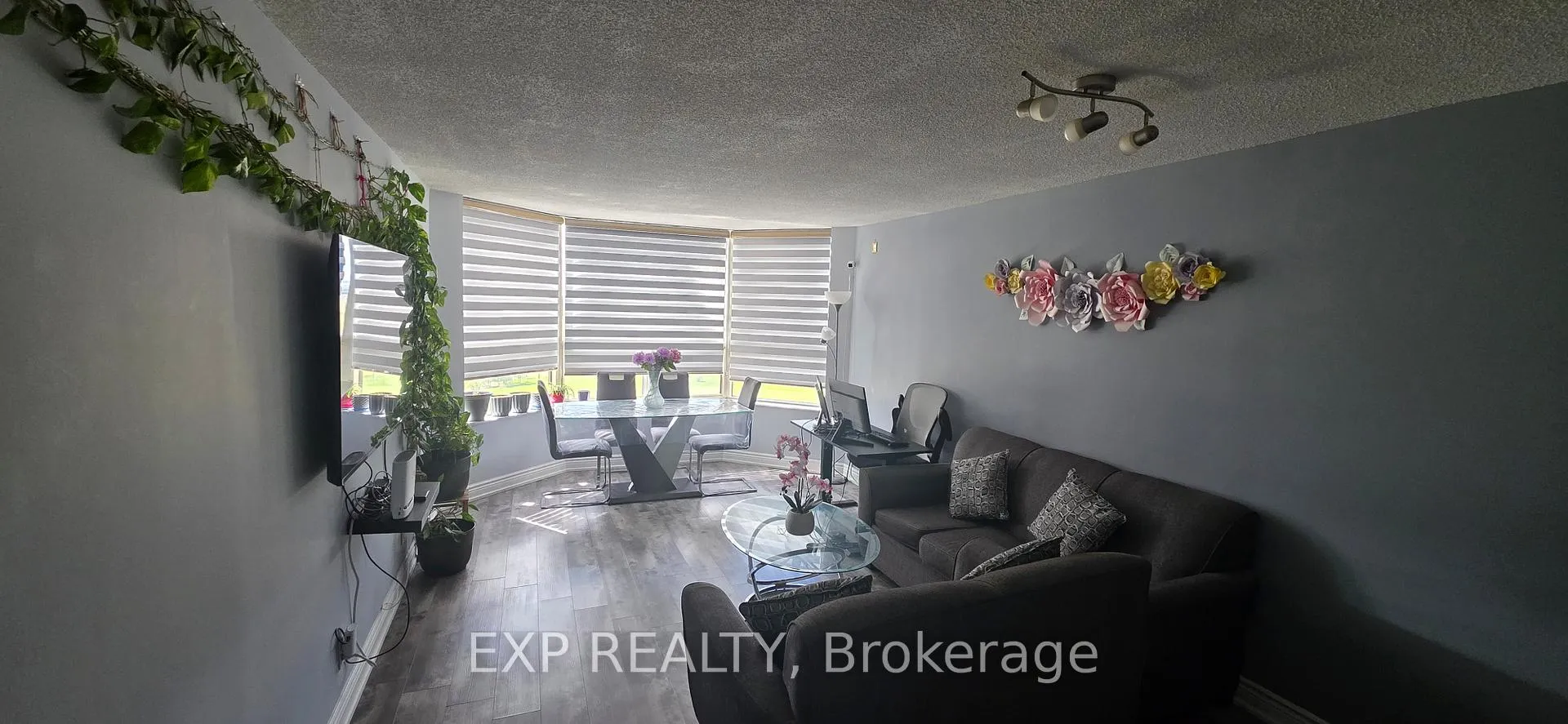 Photo 4 of Unit 621, 6 Humberline Drive, Etobicoke, West Humber-Clairville — HOMEH