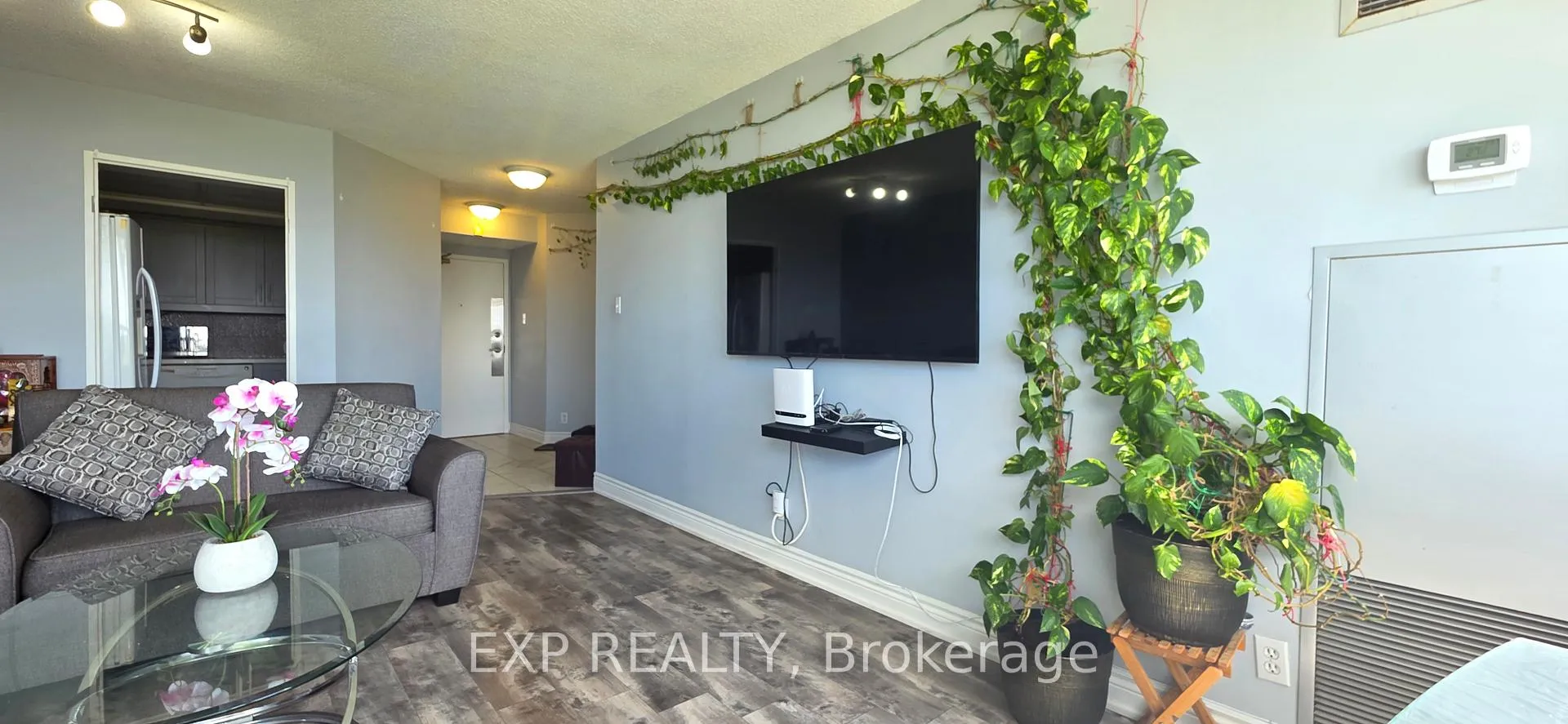 Photo 5 of Unit 621, 6 Humberline Drive, Etobicoke, West Humber-Clairville — HOMEH