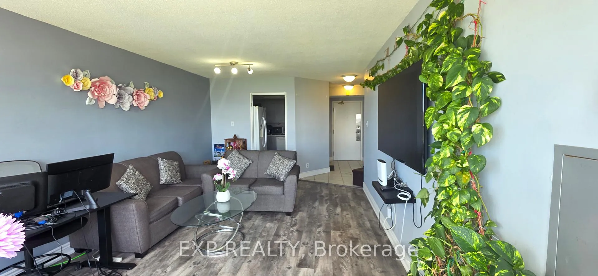 Photo 6 of Unit 621, 6 Humberline Drive, Etobicoke, West Humber-Clairville — HOMEH