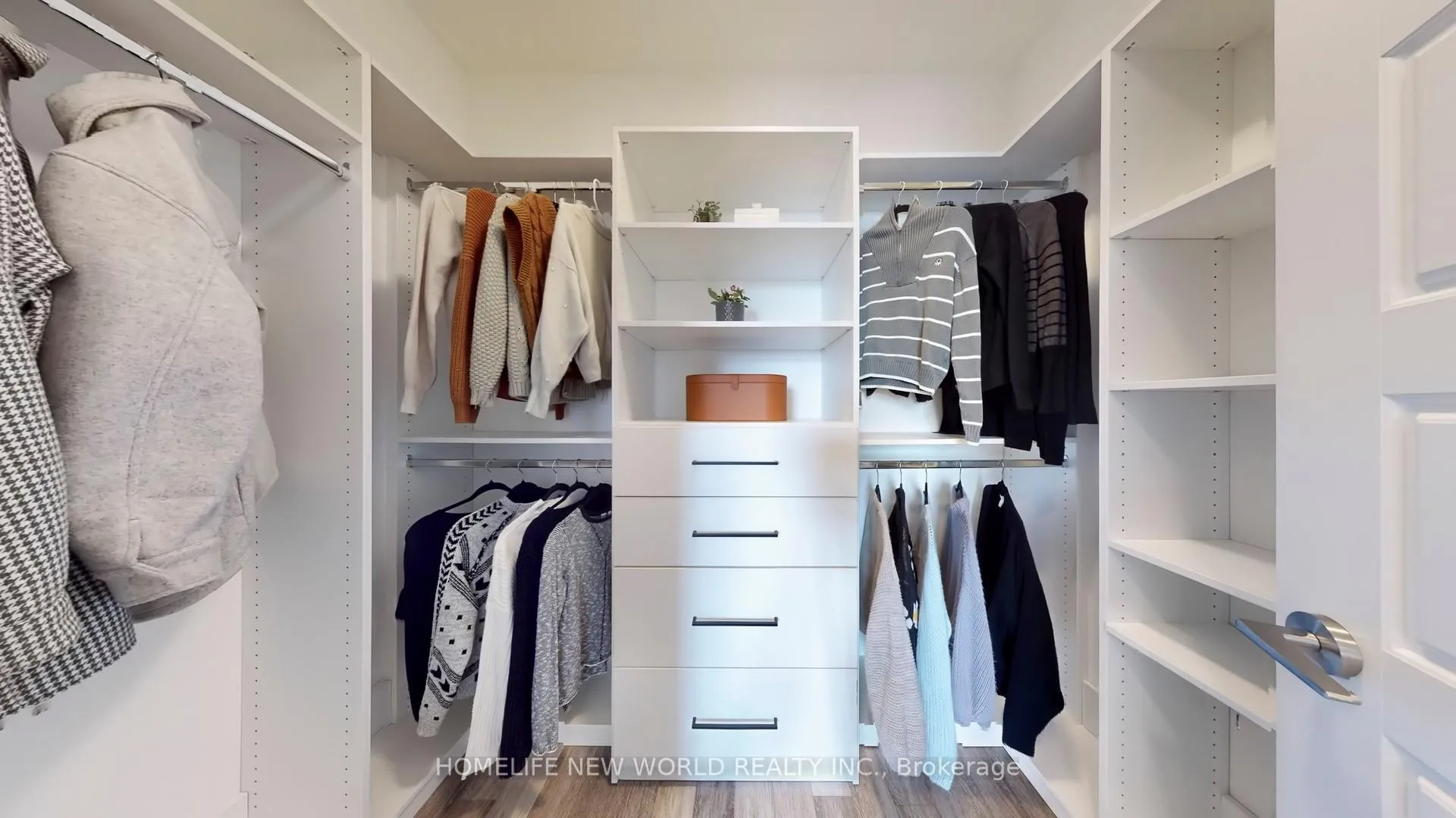 Photo 25 of Unit PH15, 25 Water Walk Drive, Markham, Unionville — HOMEH