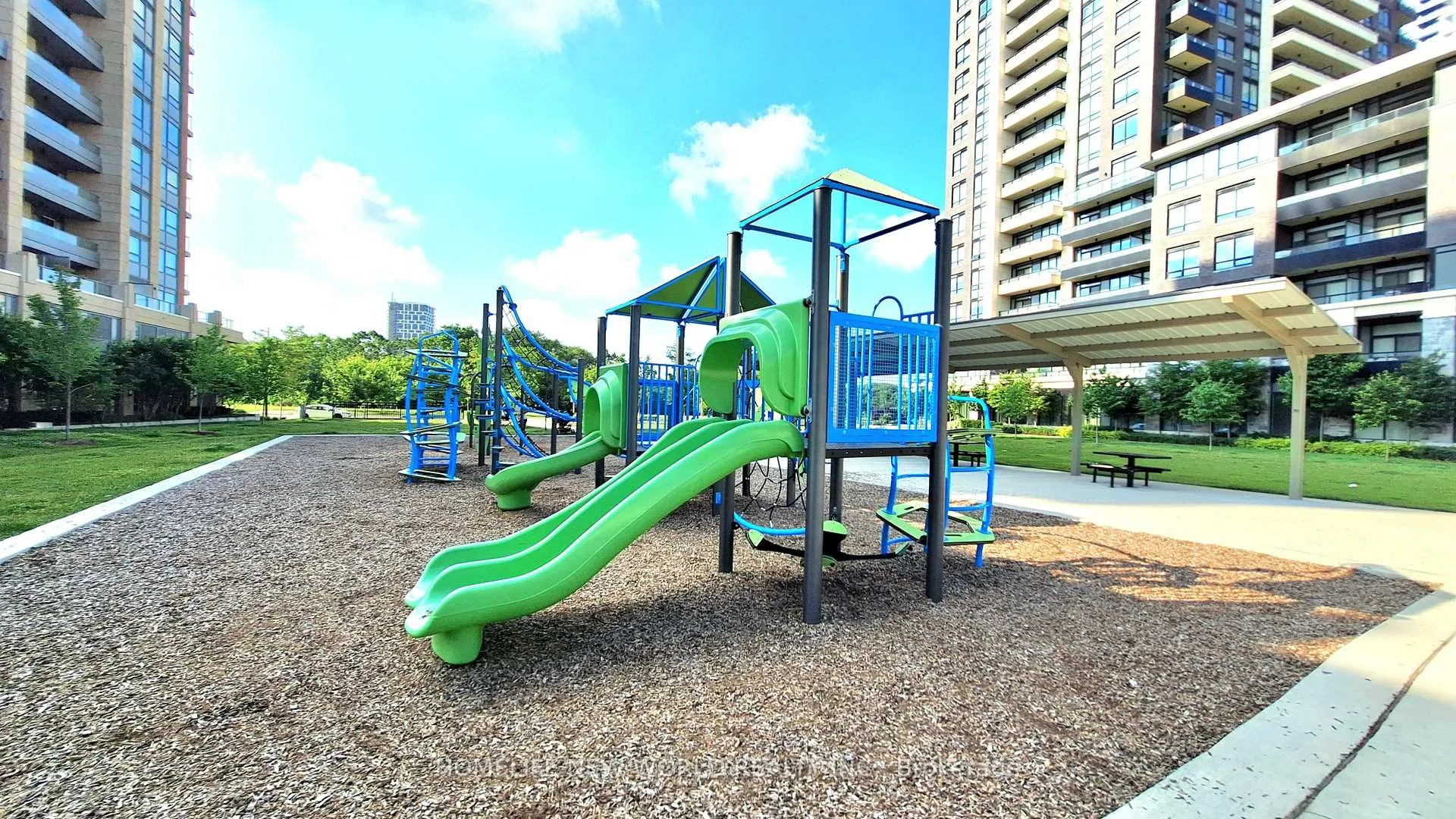 Photo 38 of Unit PH15, 25 Water Walk Drive, Markham, Unionville — HOMEH