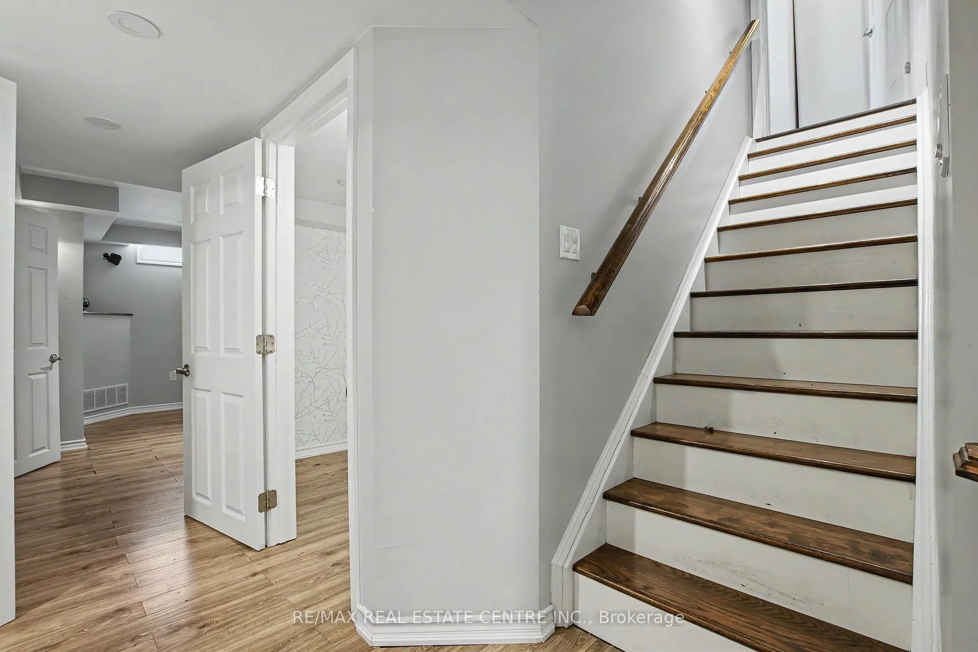 Photo 25 of 60 Postmaster Drive, Kitchener, Rosenburg — HOMEH