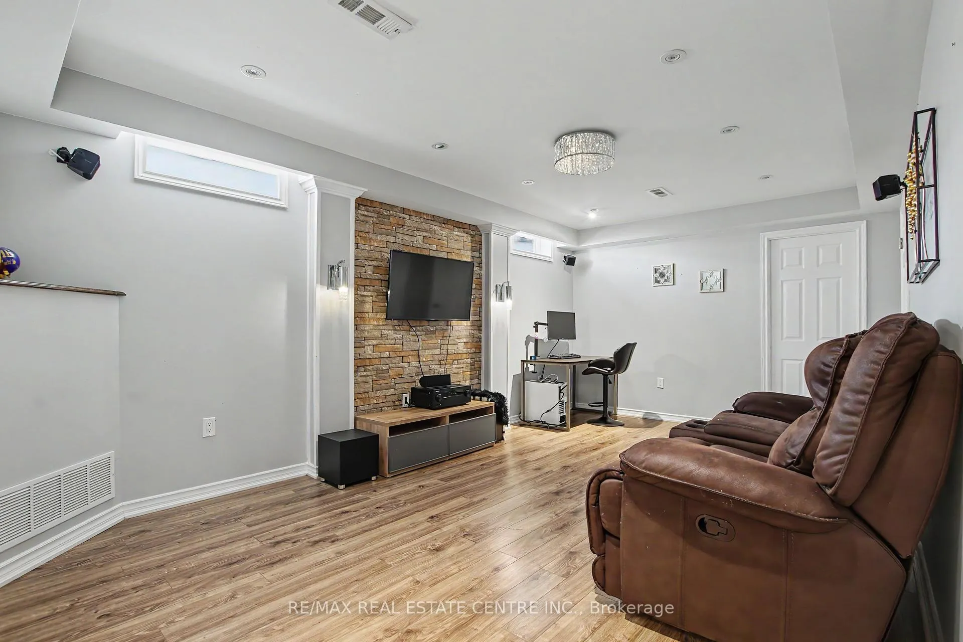Photo 28 of 60 Postmaster Drive, Kitchener, Rosenburg — HOMEH