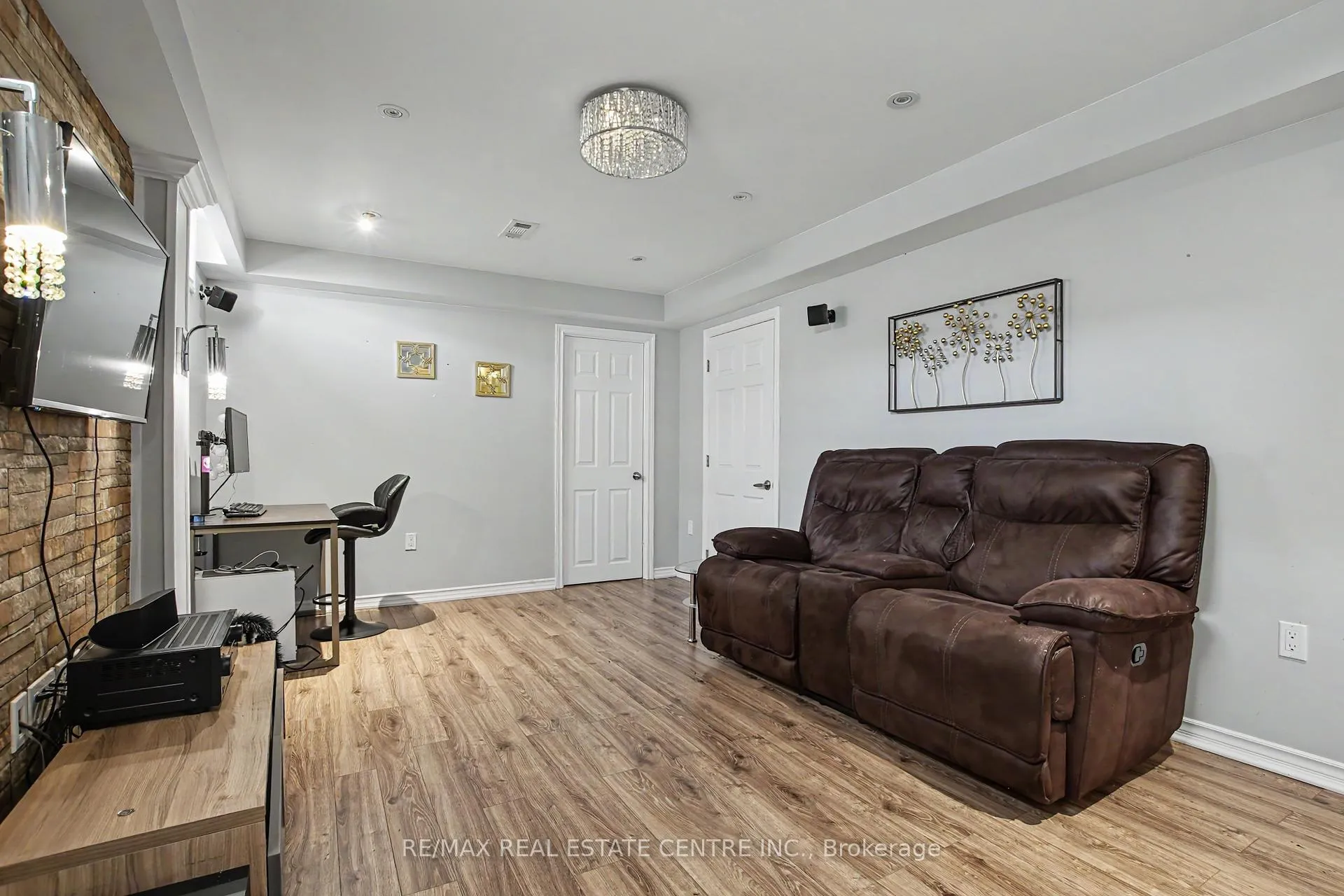 Photo 29 of 60 Postmaster Drive, Kitchener, Rosenburg — HOMEH