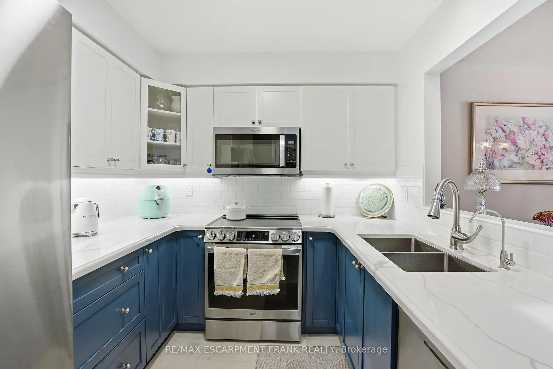 Photo 12 of 96 Abbotsford Trail, Hamilton, Twenty Place — HOMEH