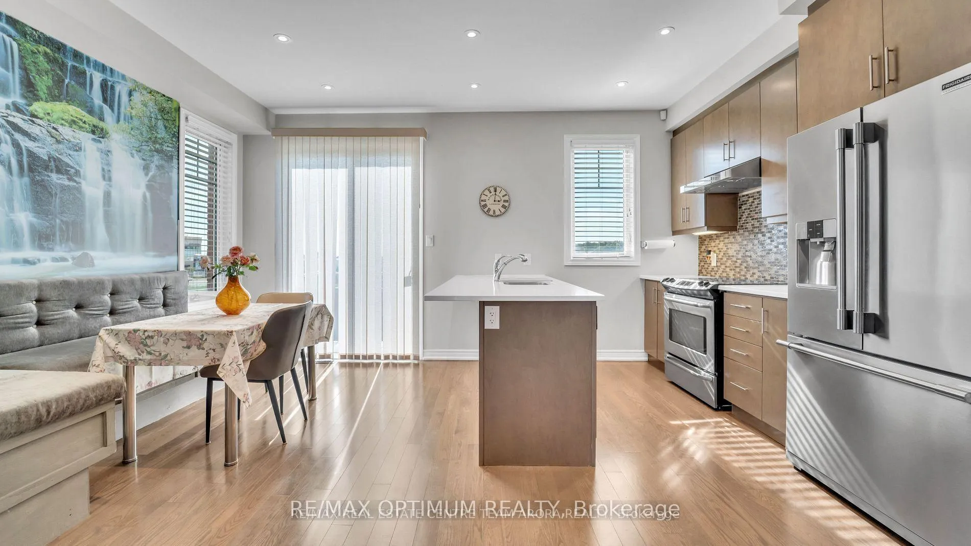 Photo 13 of 232 Sky Harbour Drive, Brampton, Bram West — HOMEH