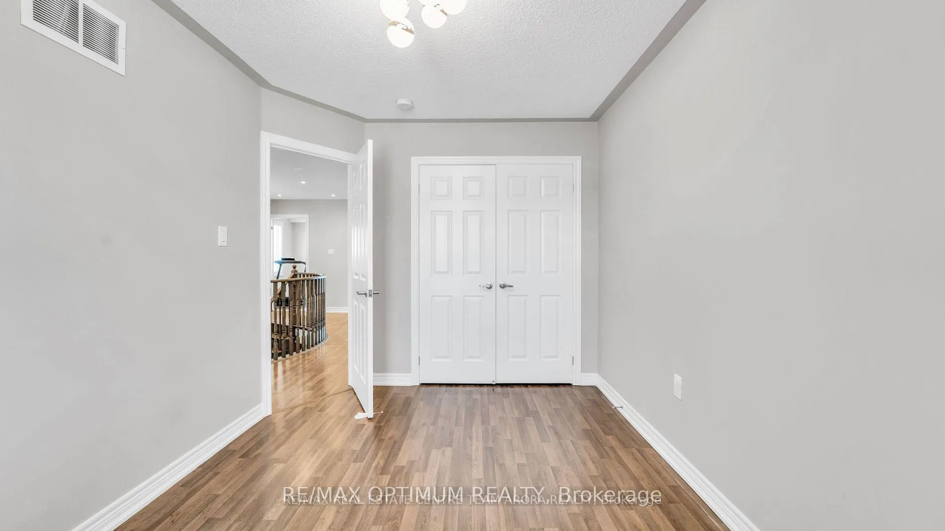 Photo 28 of 232 Sky Harbour Drive, Brampton, Bram West — HOMEH