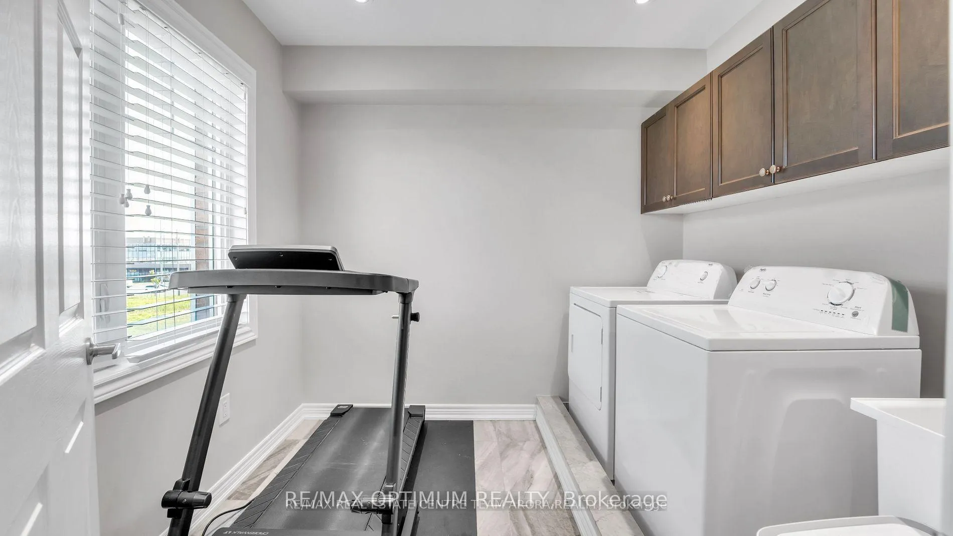 Photo 30 of 232 Sky Harbour Drive, Brampton, Bram West — HOMEH