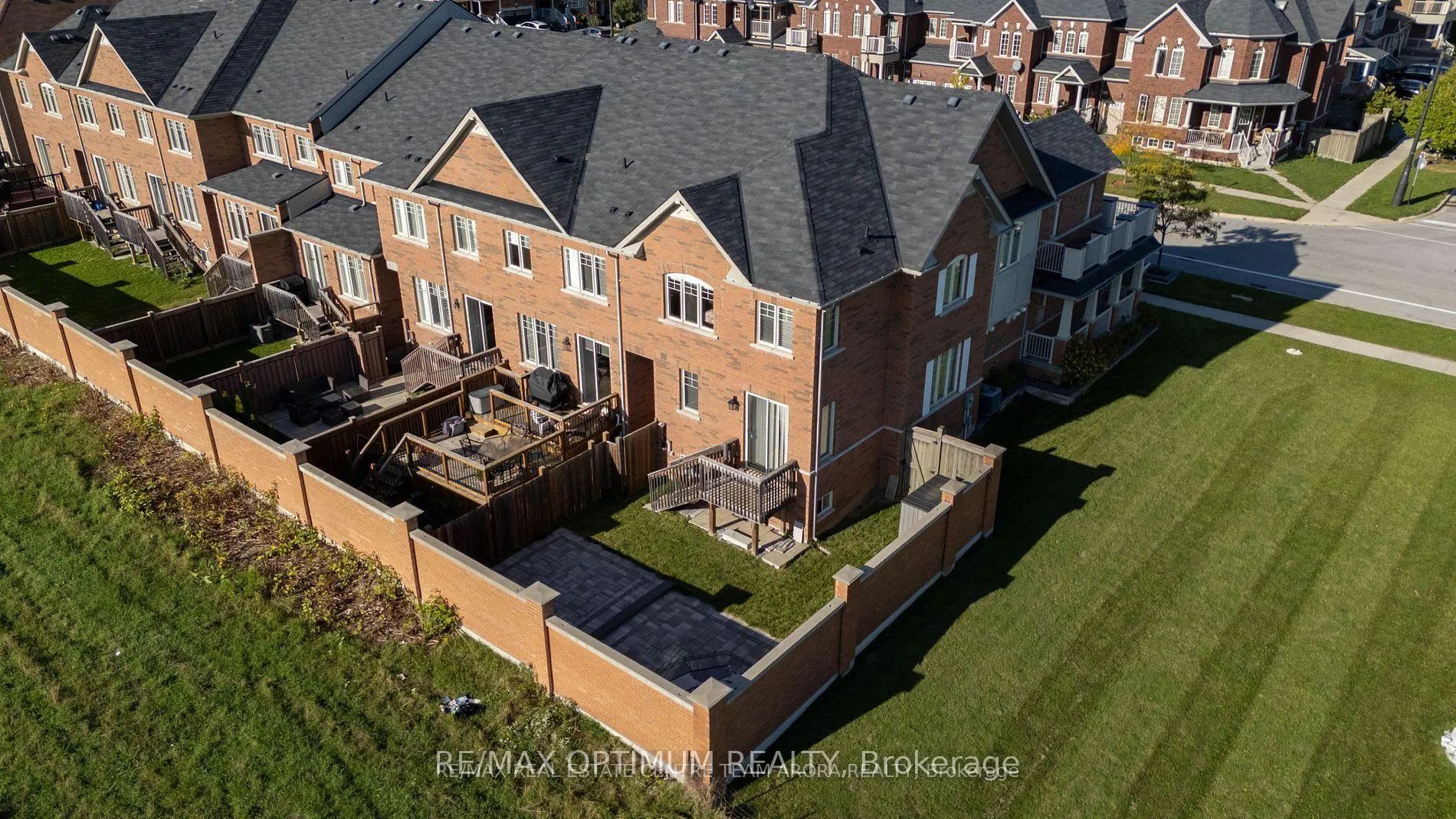 Photo 35 of 232 Sky Harbour Drive, Brampton, Bram West — HOMEH