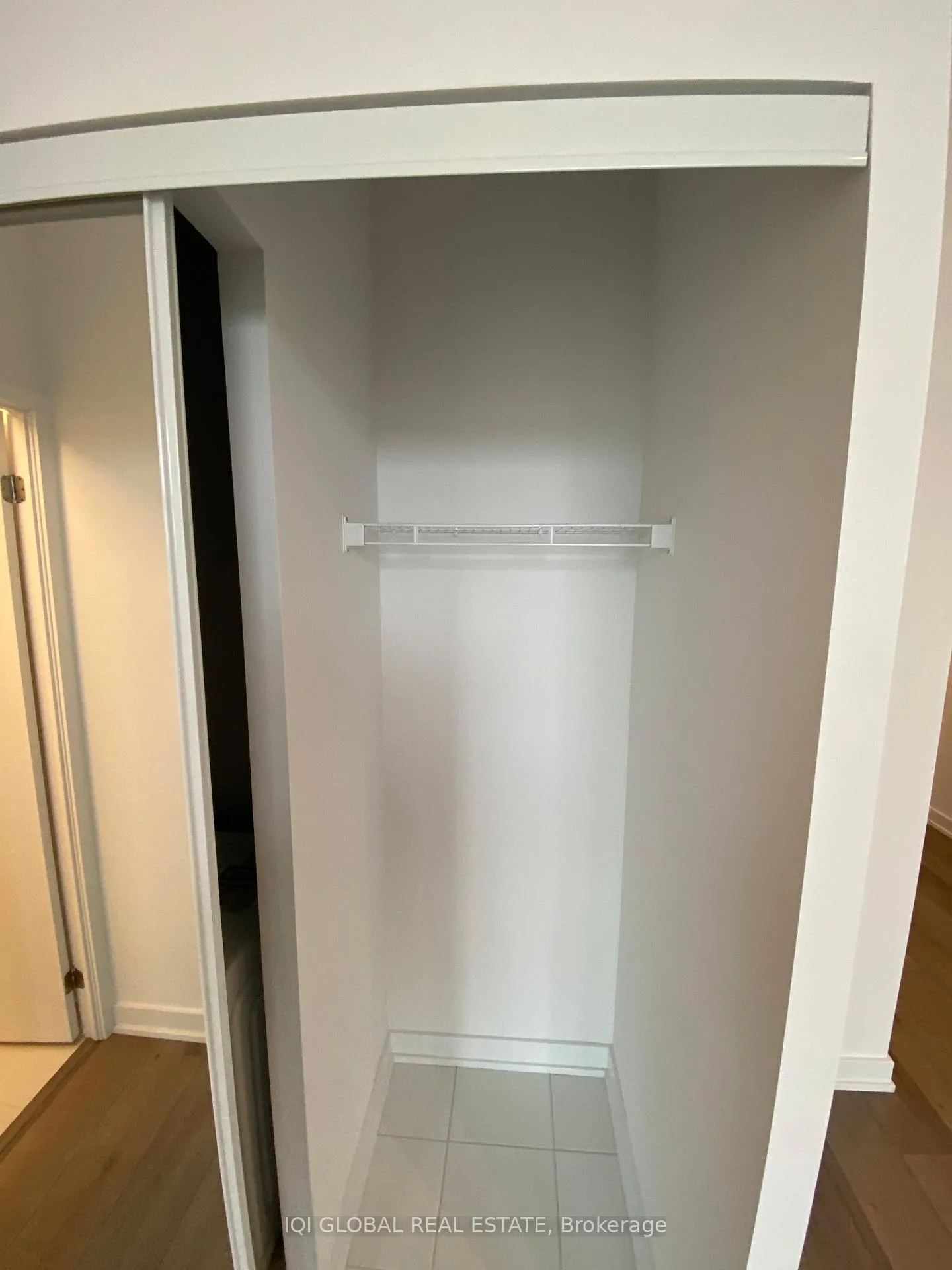 Photo 8 of Unit 318, 60 Honeycrisp Crescent E, Vaughan, Vaughan Corporate Centre — HOMEH