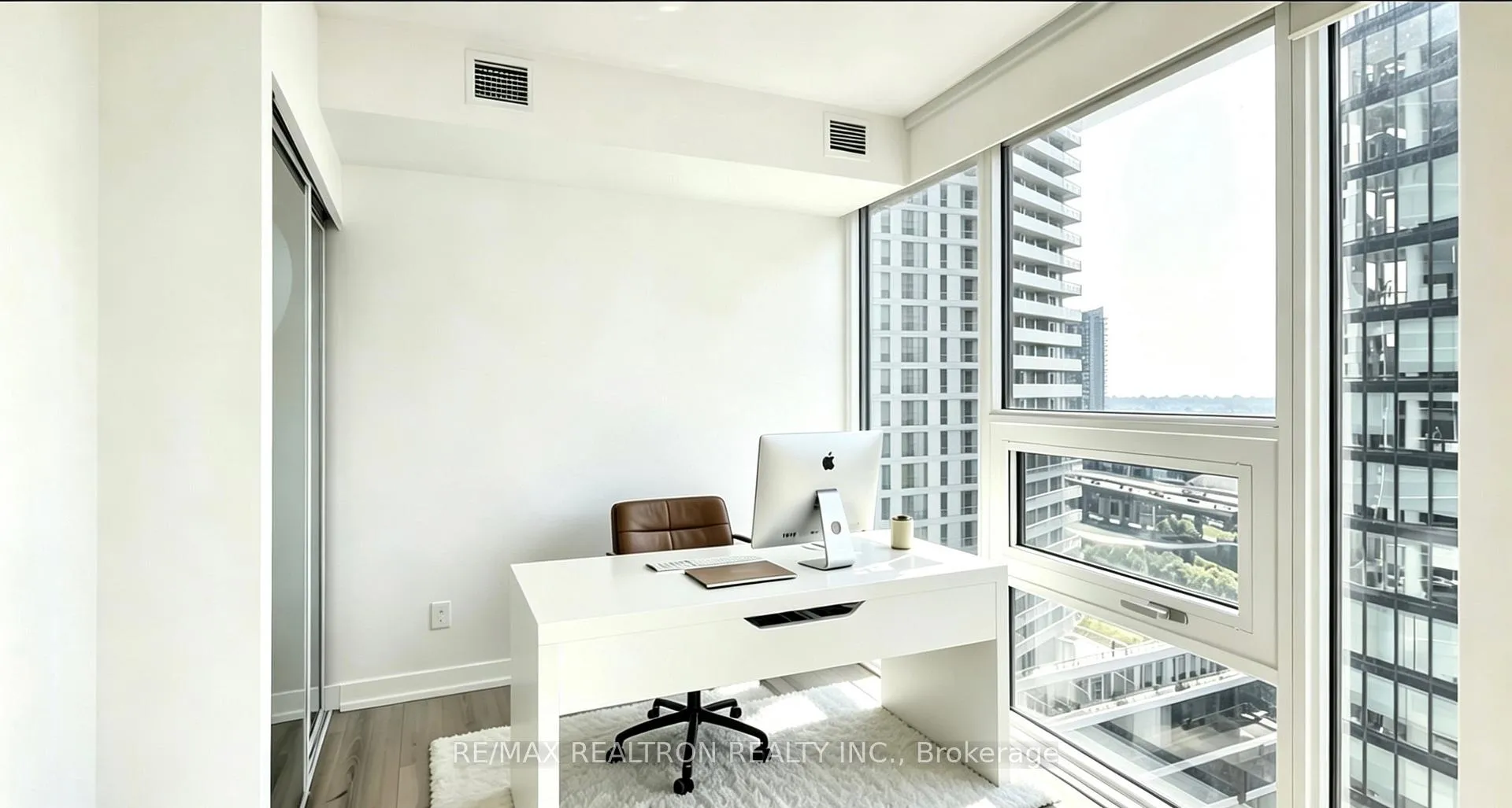 Photo 8 of Unit 2707, 19 Western Battery Road, Toronto, Niagara — HOMEH