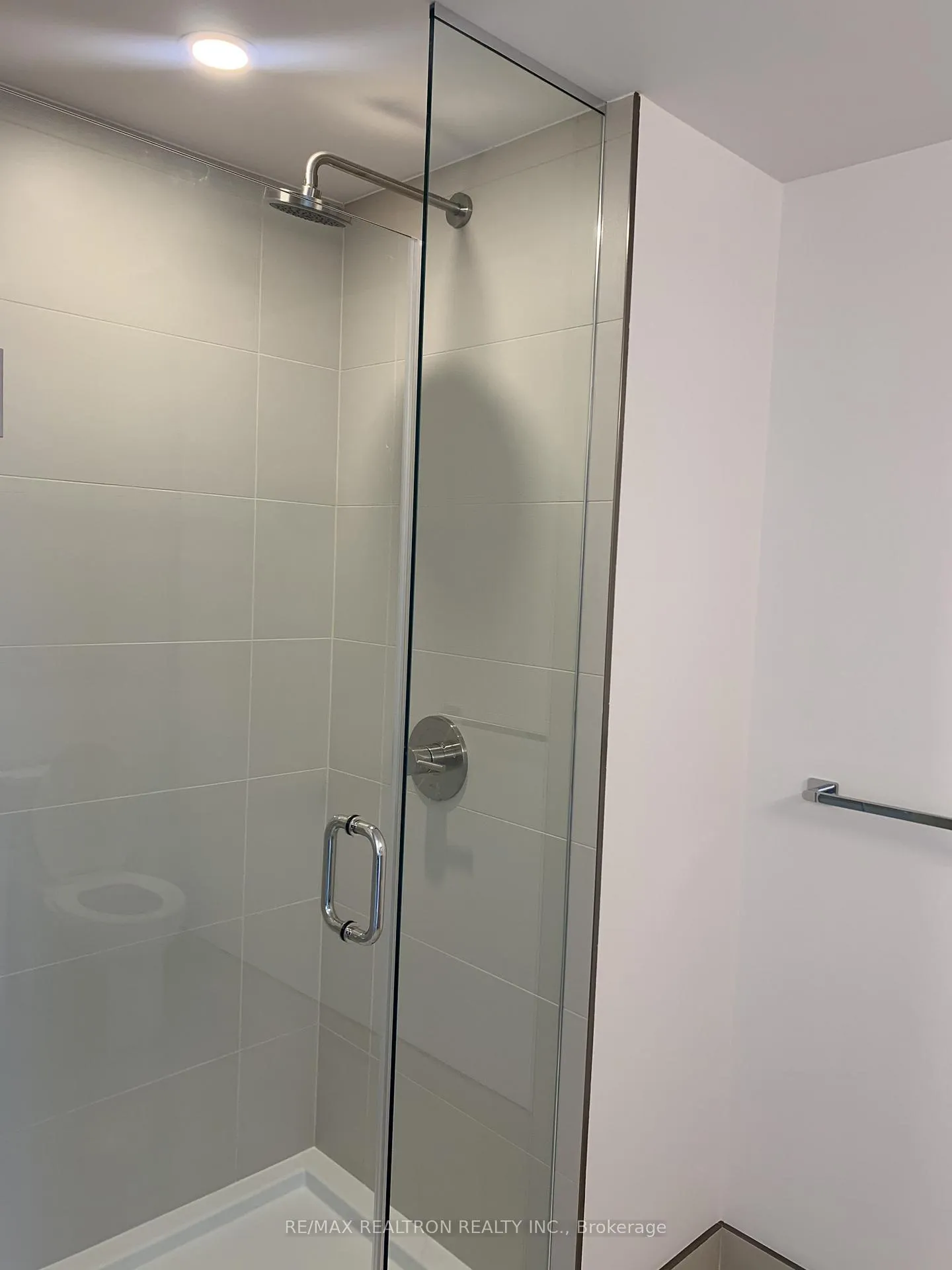Photo 10 of Unit 2707, 19 Western Battery Road, Toronto, Niagara — HOMEH