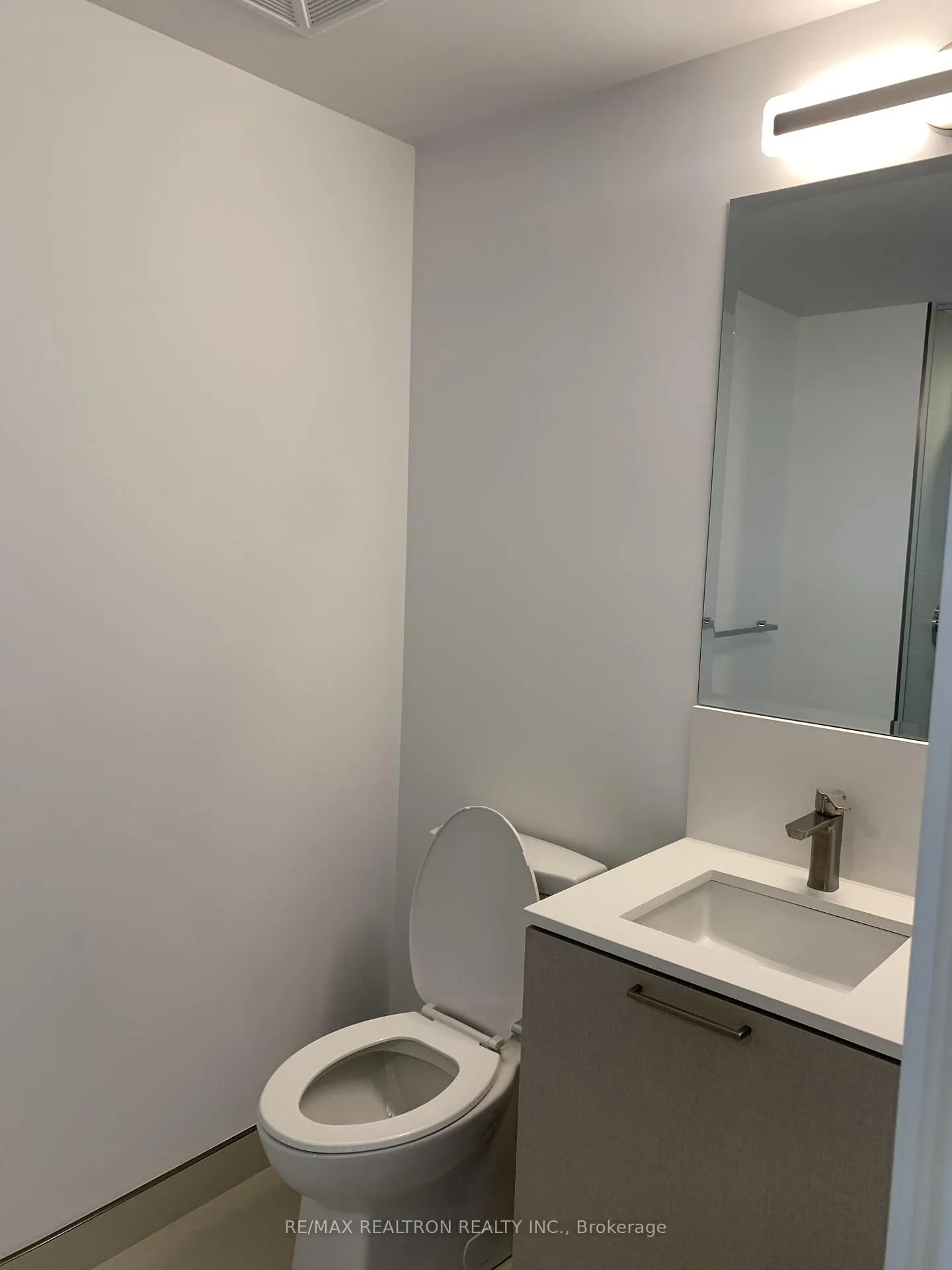 Photo 11 of Unit 2707, 19 Western Battery Road, Toronto, Niagara — HOMEH
