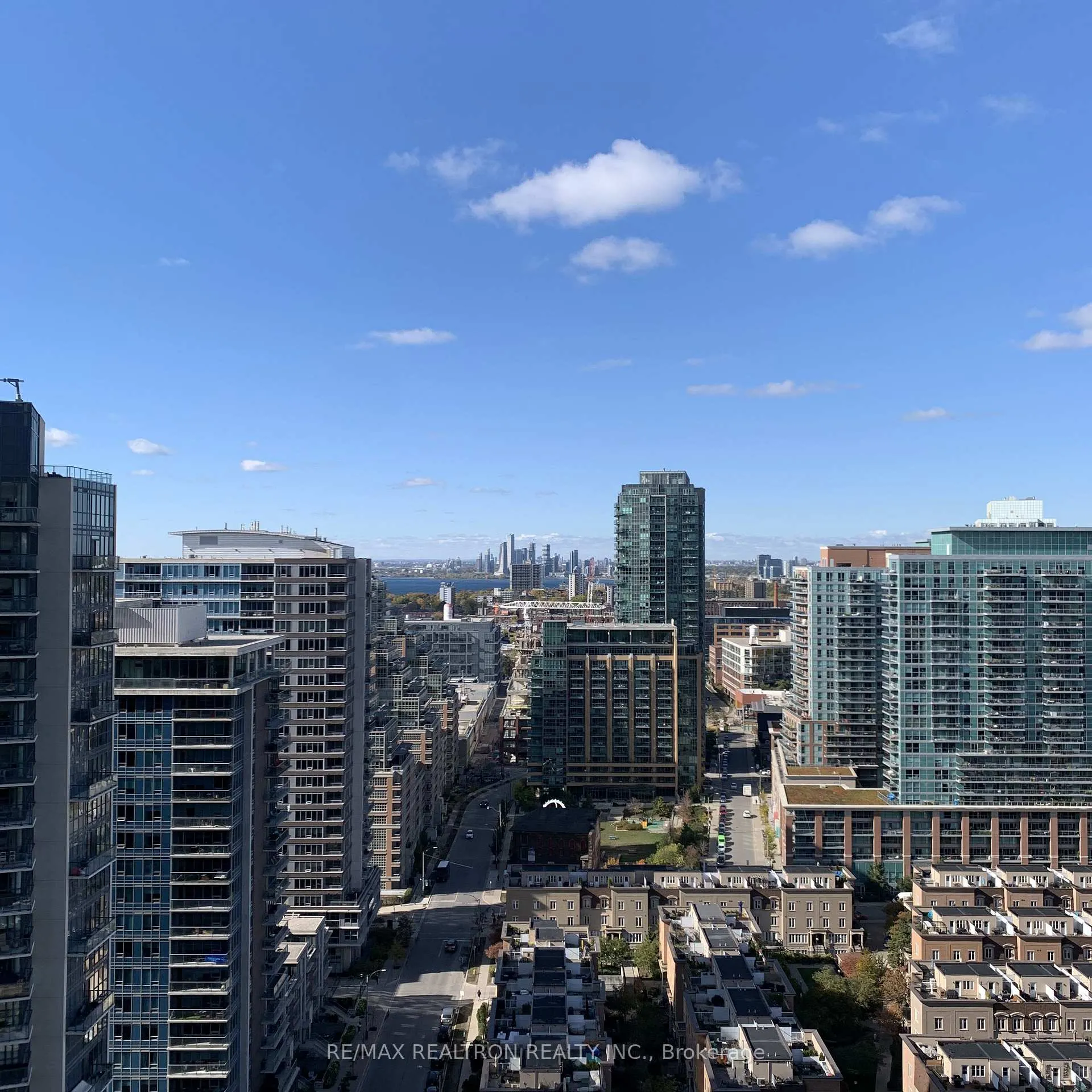 Photo 12 of Unit 2707, 19 Western Battery Road, Toronto, Niagara — HOMEH