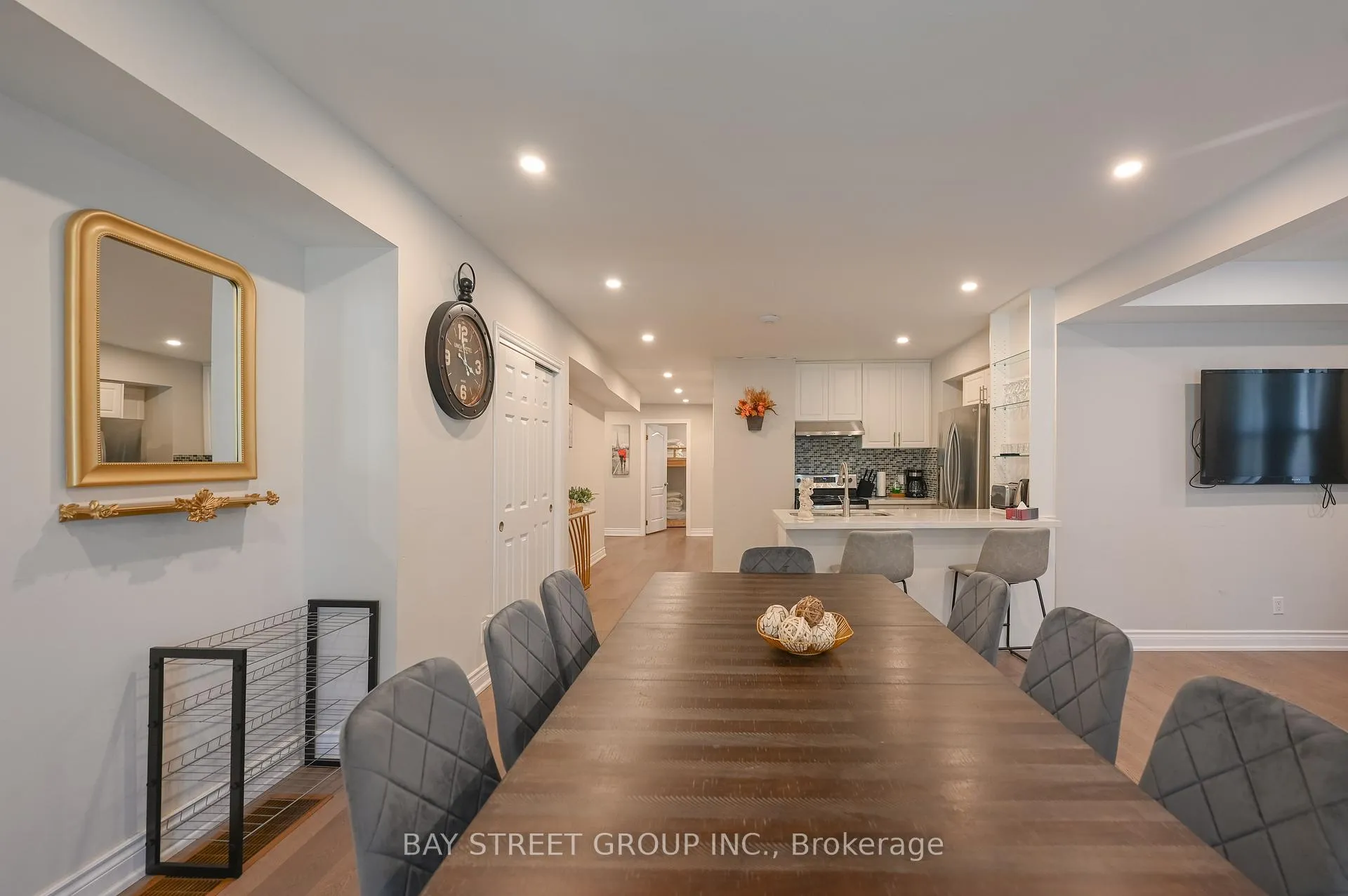 Photo 2 of 4534 Morrison Street, Niagara Falls, Downtown — HOMEH