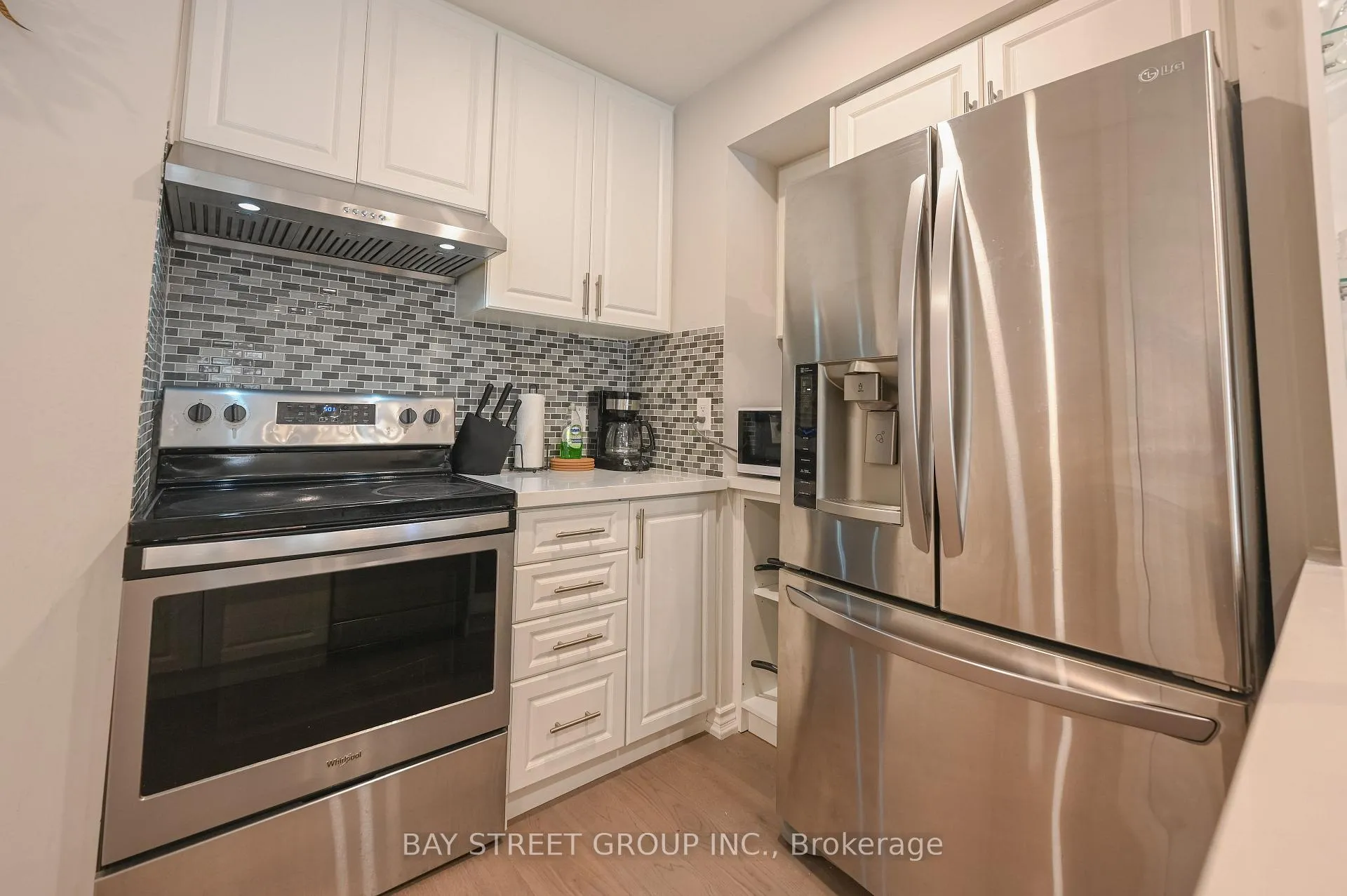 Photo 8 of 4534 Morrison Street, Niagara Falls, Downtown — HOMEH