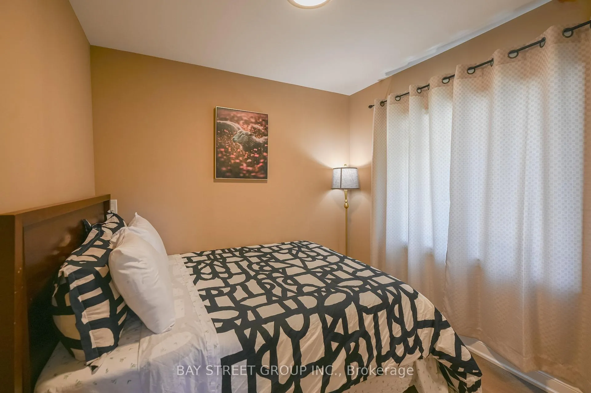 Photo 14 of 4534 Morrison Street, Niagara Falls, Downtown — HOMEH