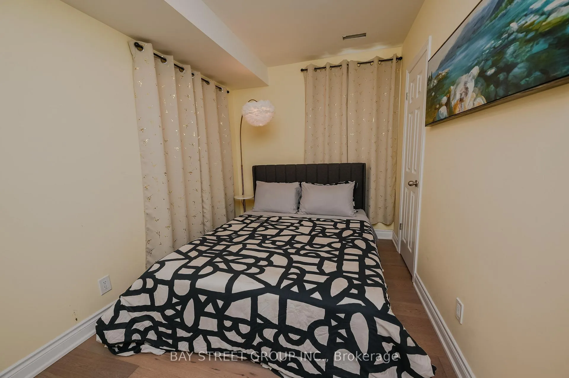 Photo 17 of 4534 Morrison Street, Niagara Falls, Downtown — HOMEH