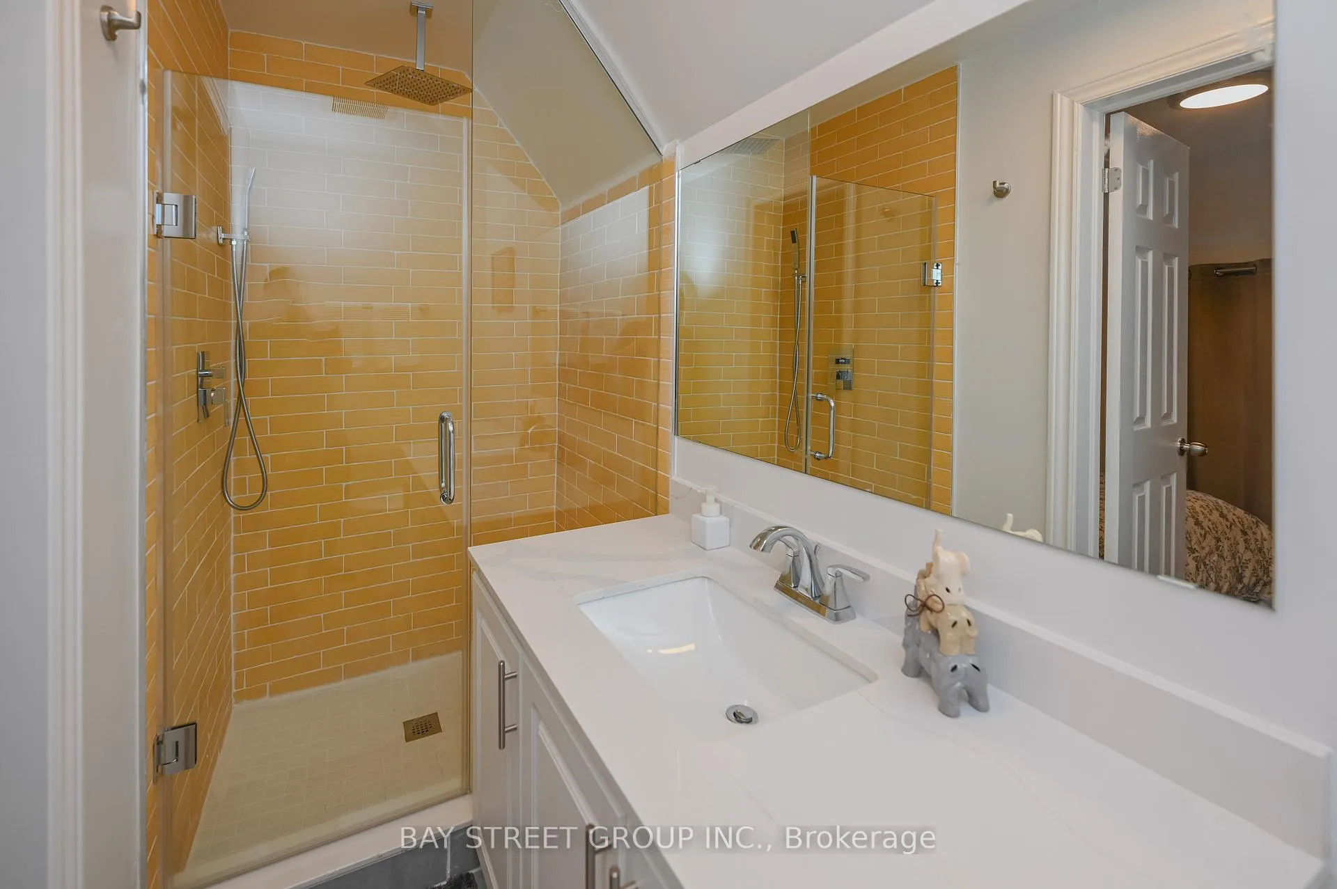 Photo 20 of 4534 Morrison Street, Niagara Falls, Downtown — HOMEH