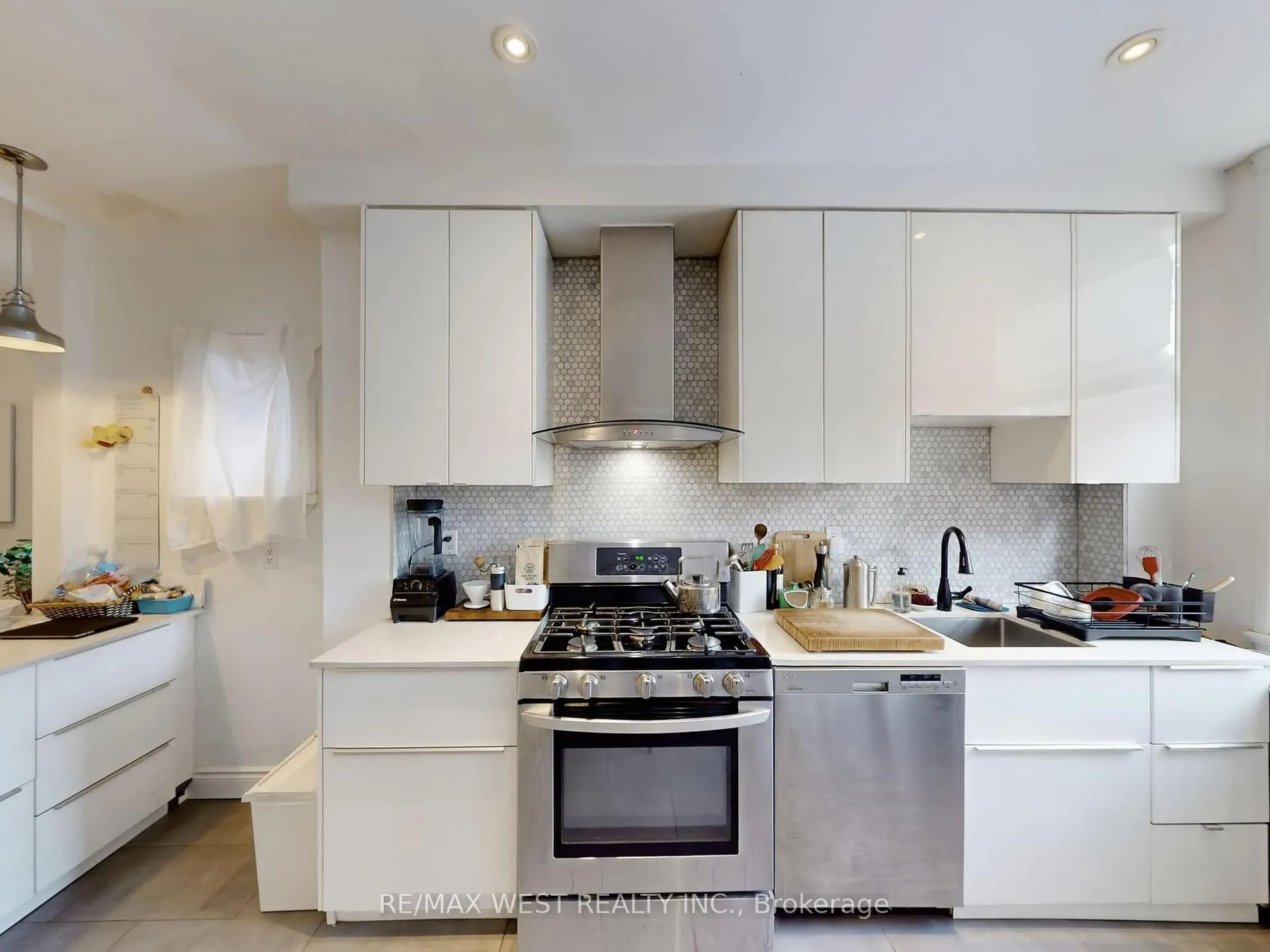 Photo 5 of 91 Olive Avenue, Toronto, The Annex — HOMEH