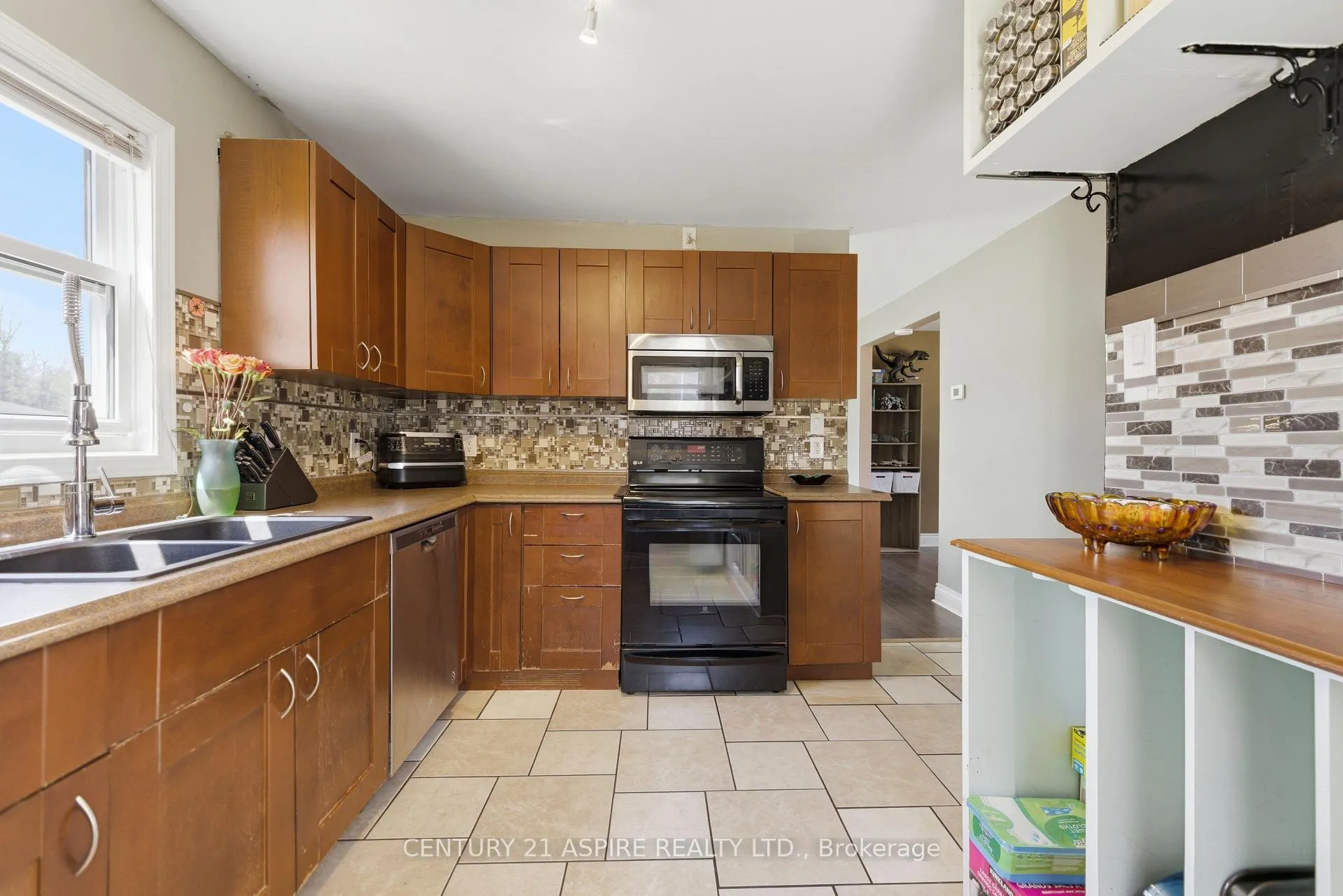 Photo 12 of 21 Rutherford Avenue, Deep River — HOMEH