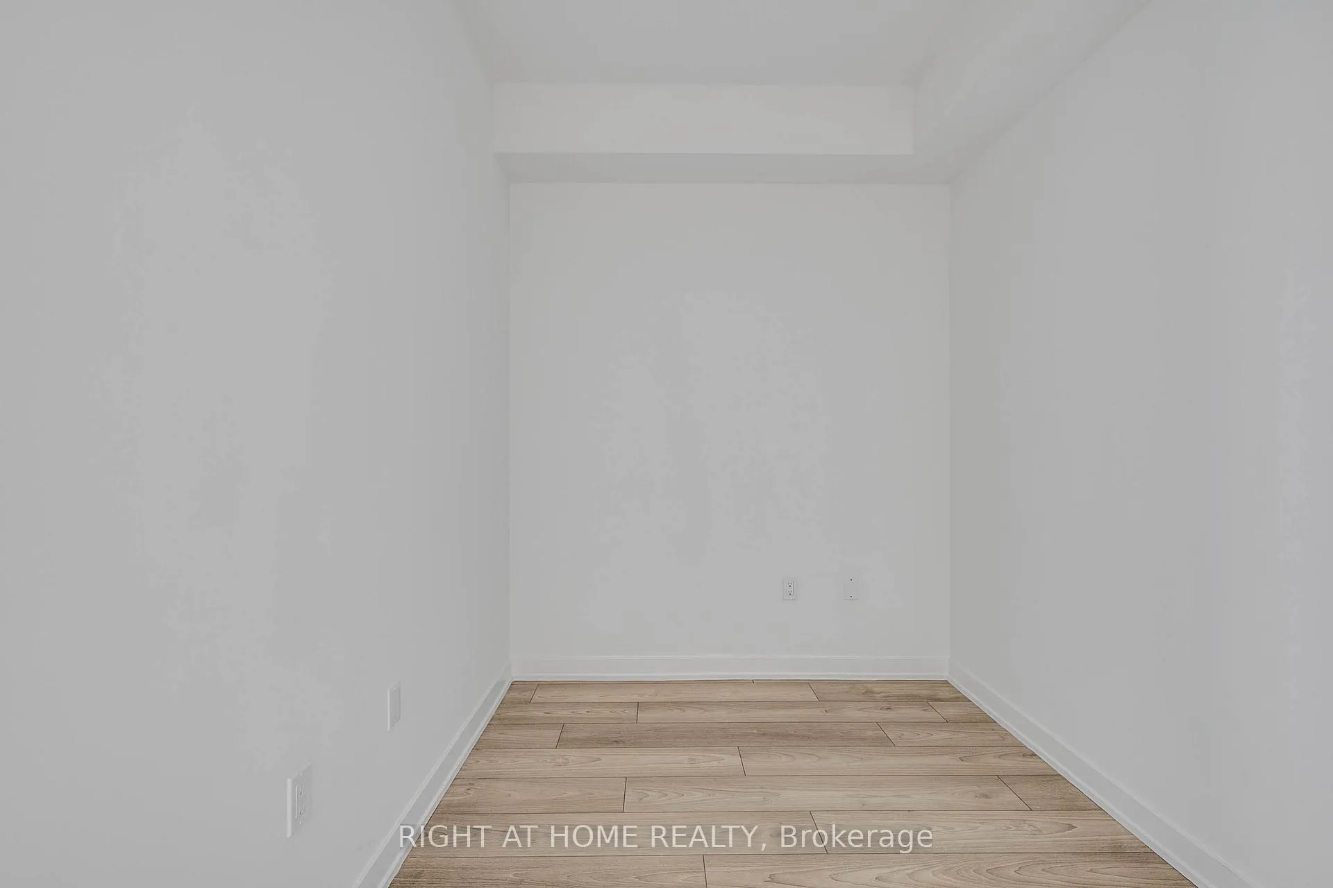 Photo 7 of Unit 3004S, 110 Broadway Avenue, Toronto, Mount Pleasant West — HOMEH