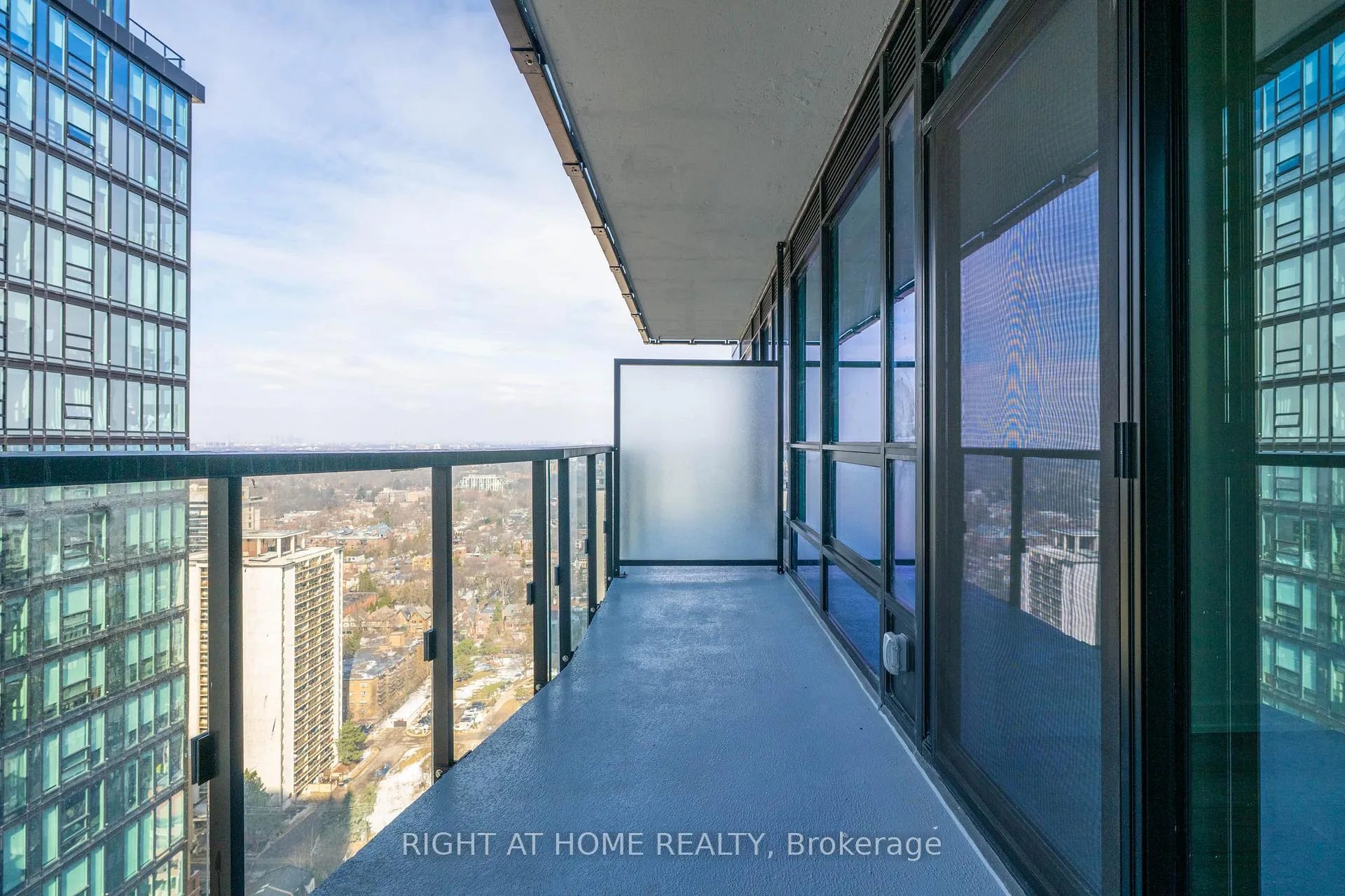 Photo 13 of Unit 3004S, 110 Broadway Avenue, Toronto, Mount Pleasant West — HOMEH