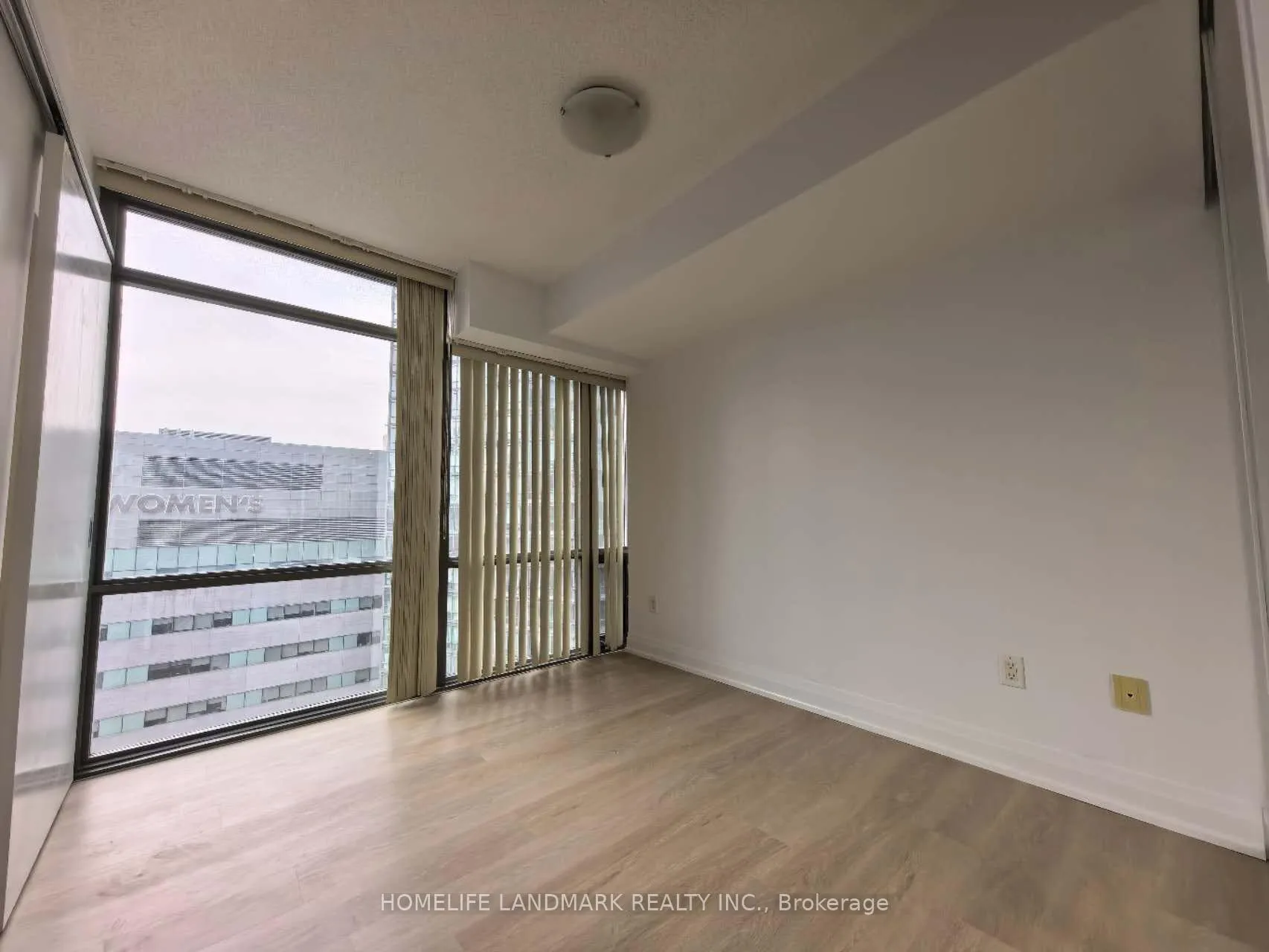 Photo 5 of Unit 1403, 38 Grenville Street, Toronto, Bay Street Corridor — HOMEH