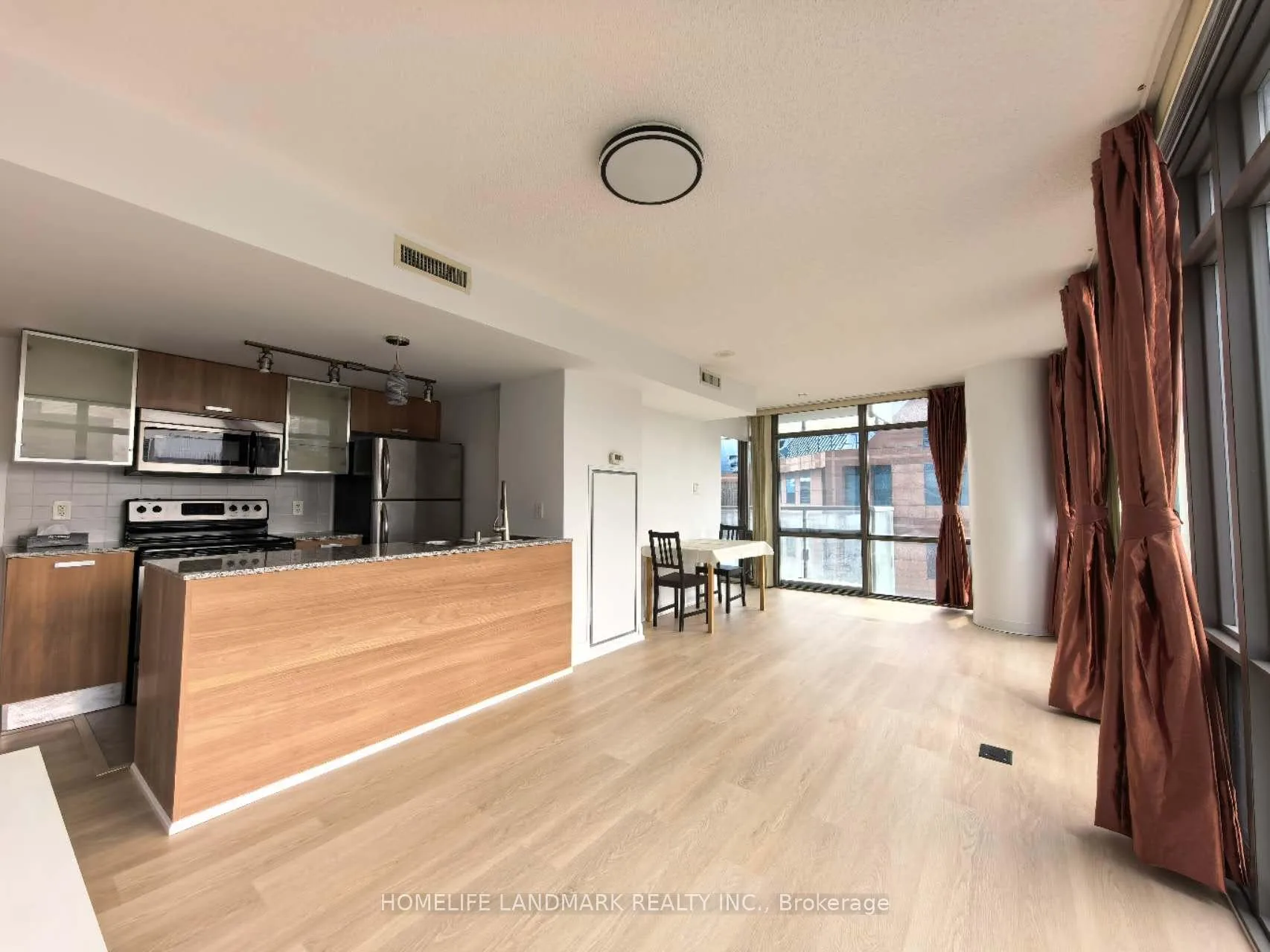 Photo 7 of Unit 1403, 38 Grenville Street, Toronto, Bay Street Corridor — HOMEH