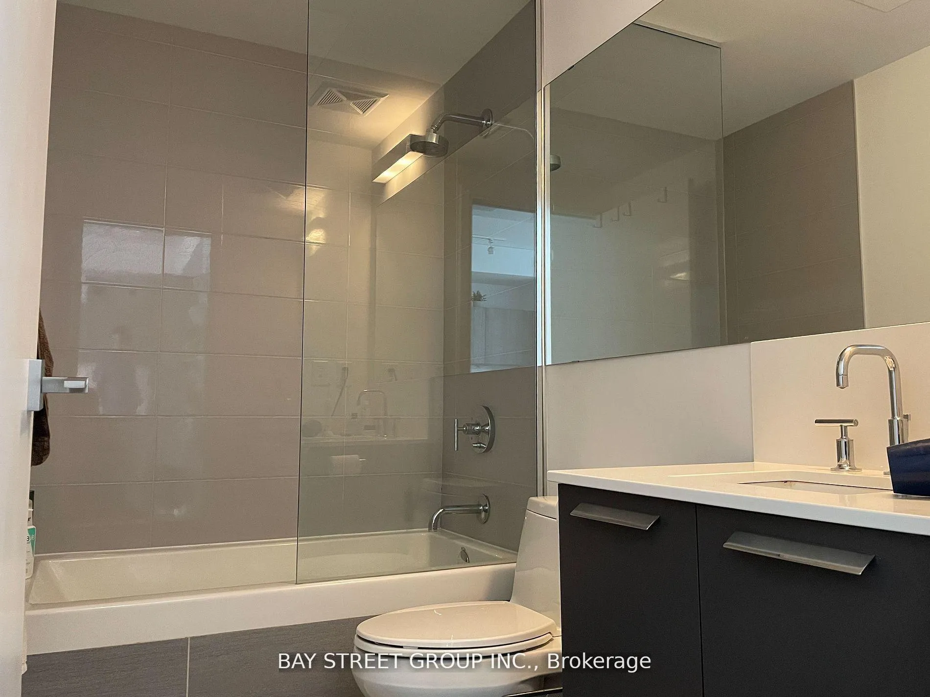Photo 8 of Unit 2704, 50 Charles Street E, Toronto, Church-Yonge Corridor — HOMEH
