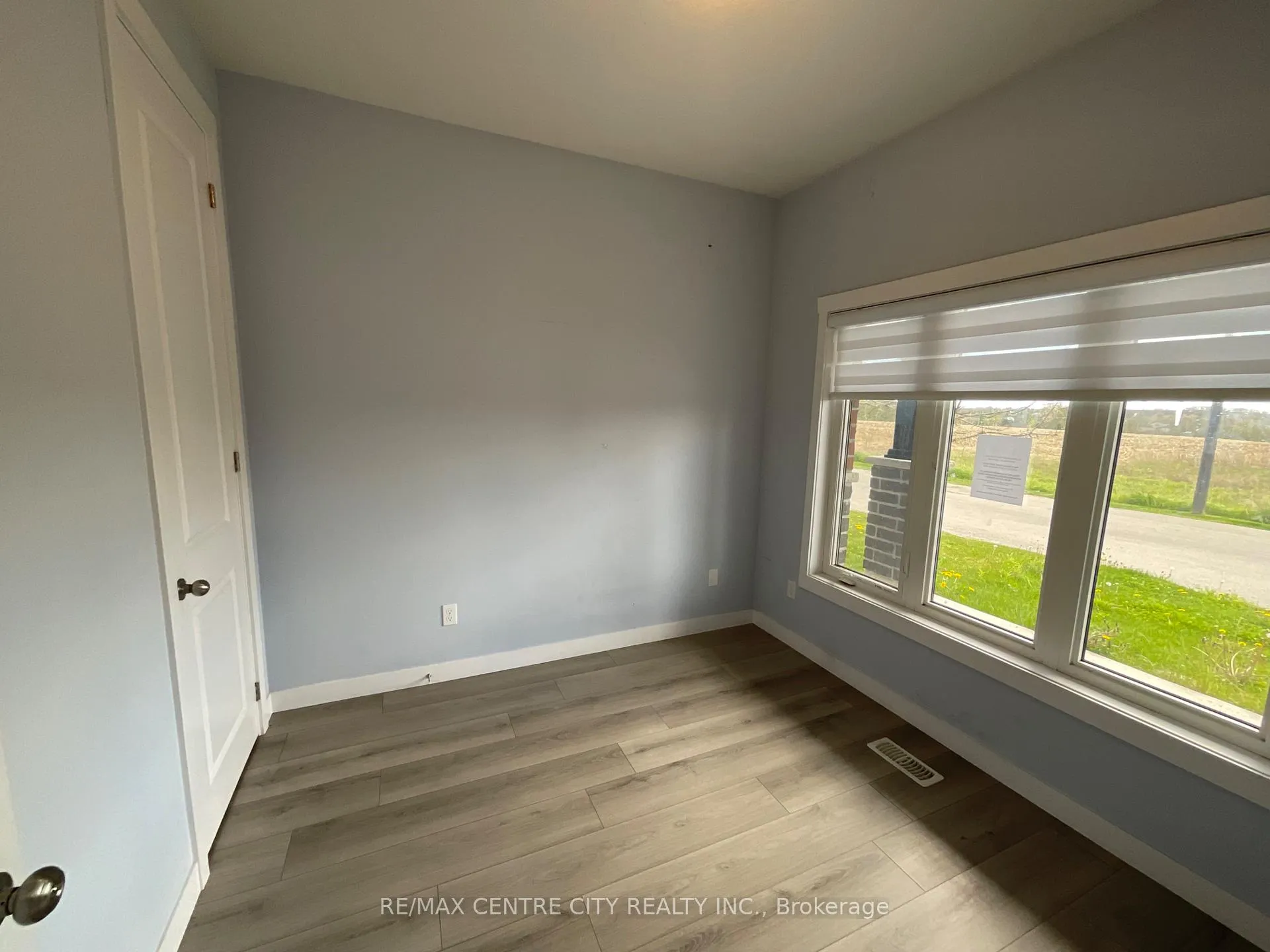 Photo 4 of 39 Waterthrush Lane, Norfolk, Simcoe — HOMEH