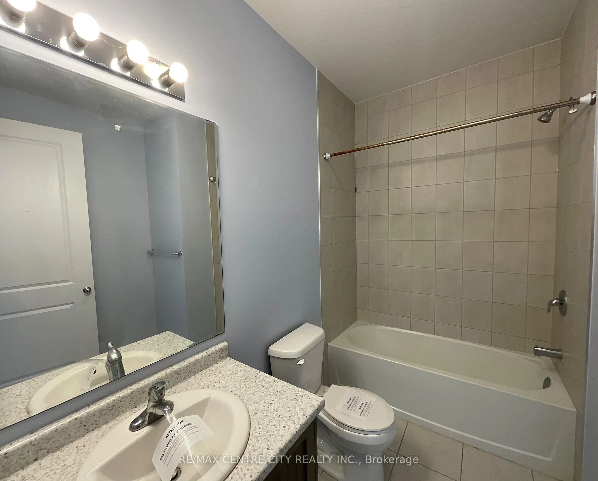 Photo 5 of 39 Waterthrush Lane, Norfolk, Simcoe — HOMEH