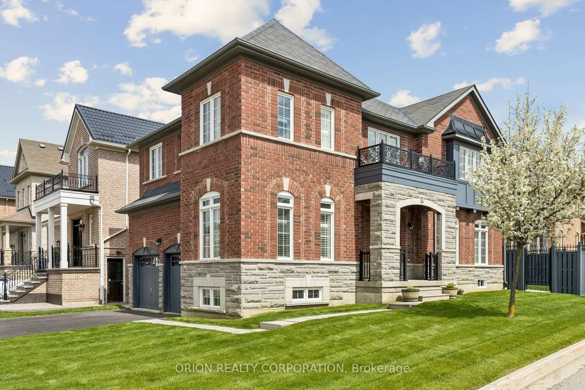Photo 2 of 8 Seastar Road, Brampton, Bram West — HOMEH