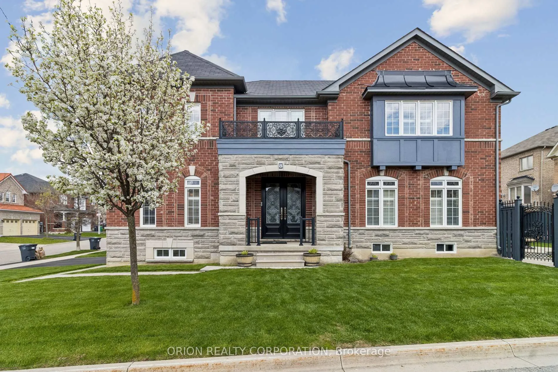 Photo 5 of 8 Seastar Road, Brampton, Bram West — HOMEH