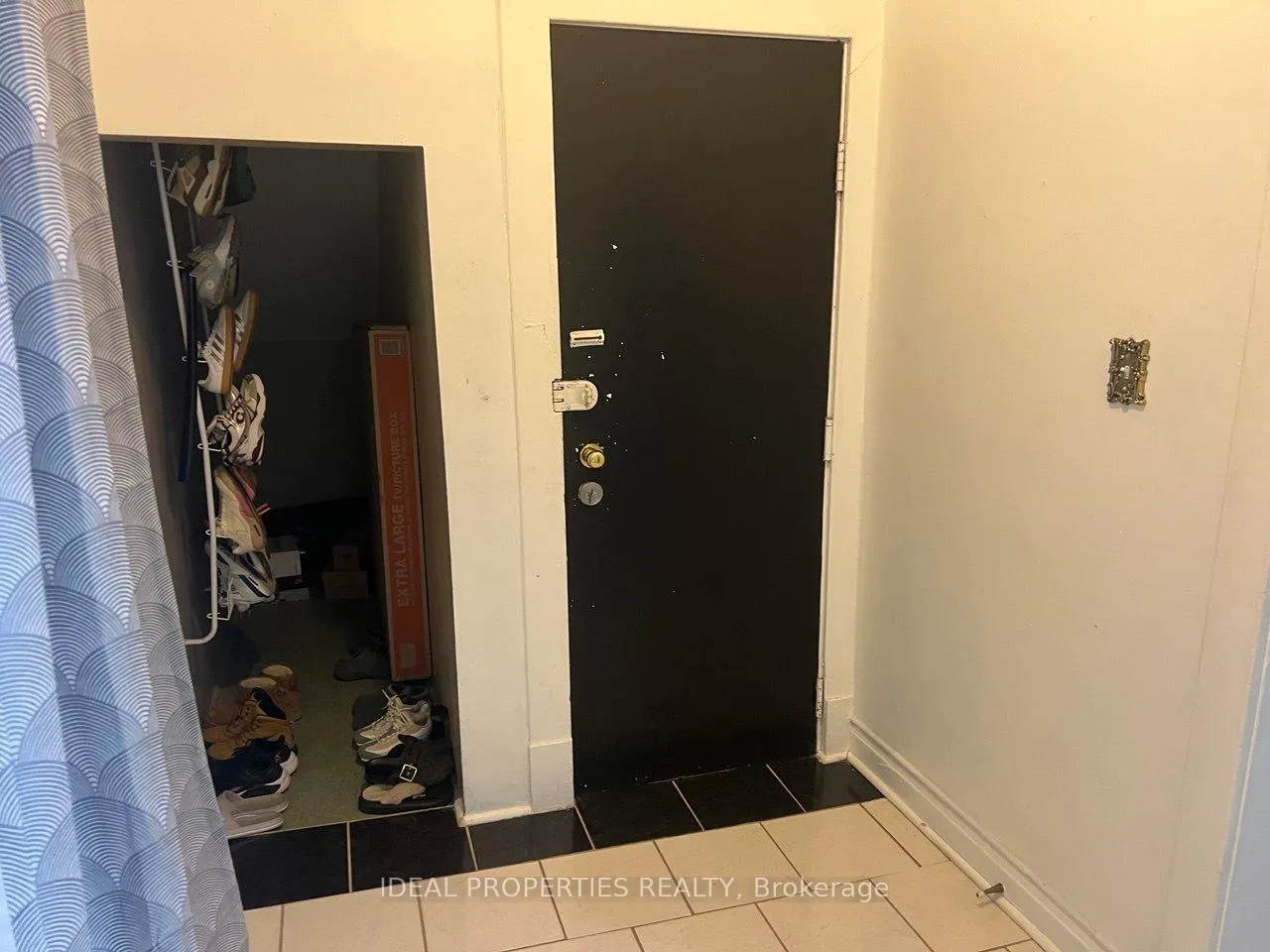 Photo 2 of Unit 2, 277 Bronson Avenue, Ottawa, Ottawa Centre — HOMEH