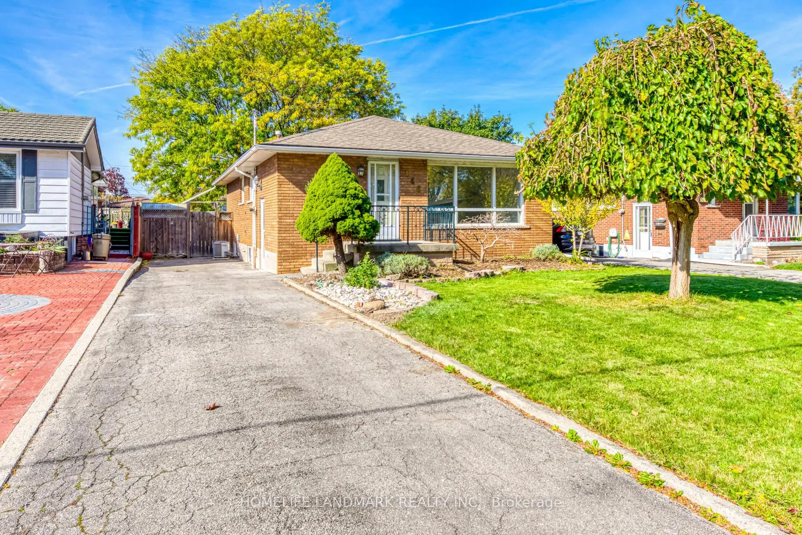 Front of 146 Manning Avenue