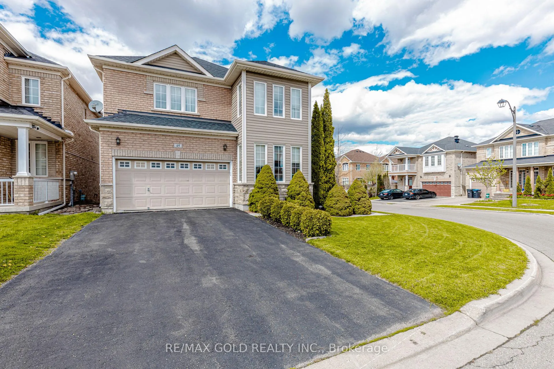 Photo 3 of 45 Fishing Crescent, Brampton, Madoc — HOMEH