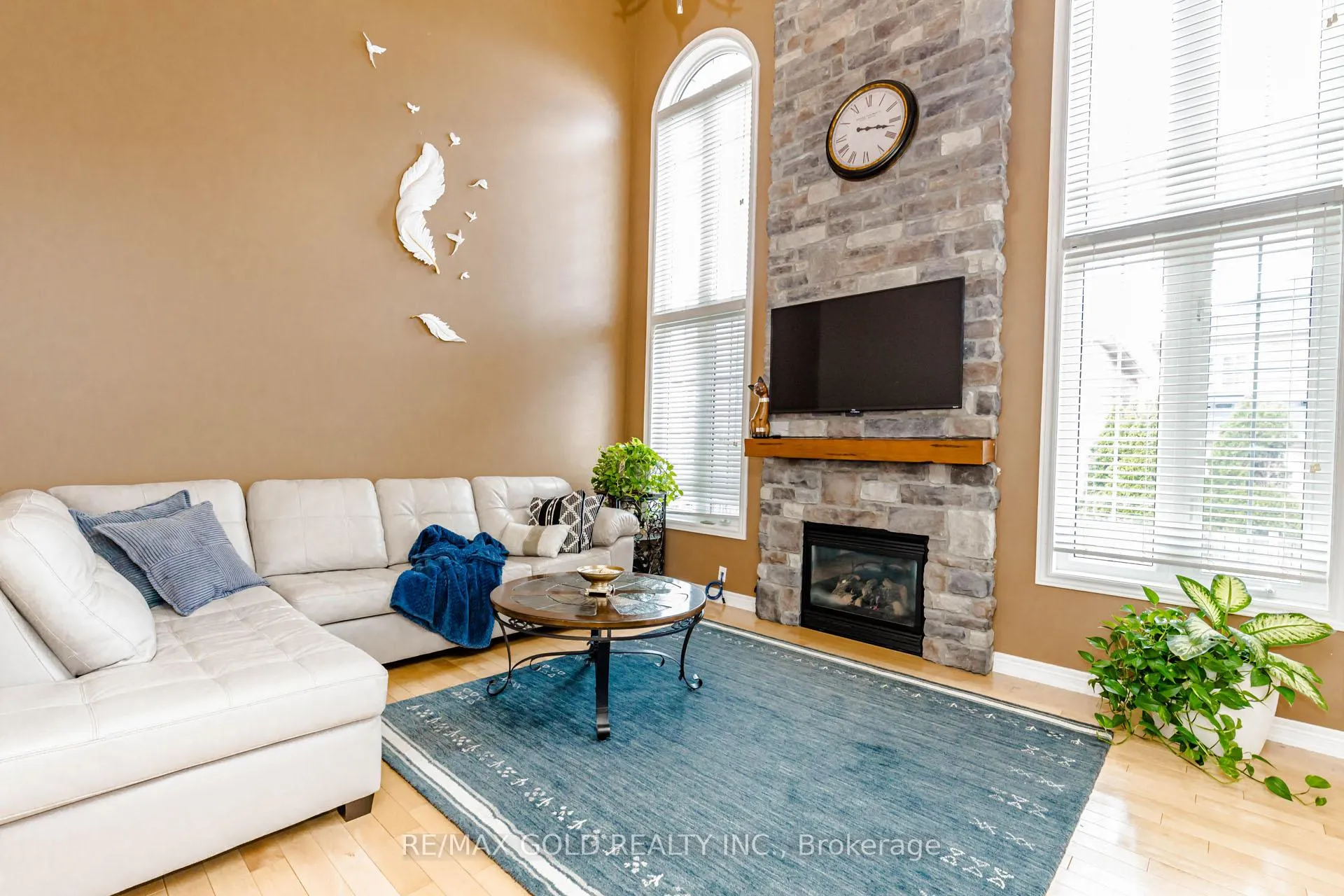 Photo 7 of 45 Fishing Crescent, Brampton, Madoc — HOMEH