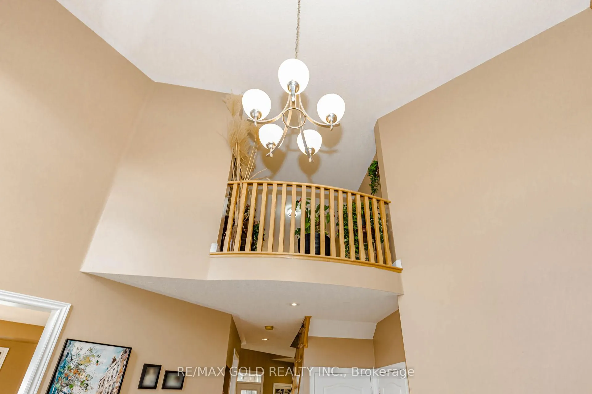 Photo 10 of 45 Fishing Crescent, Brampton, Madoc — HOMEH