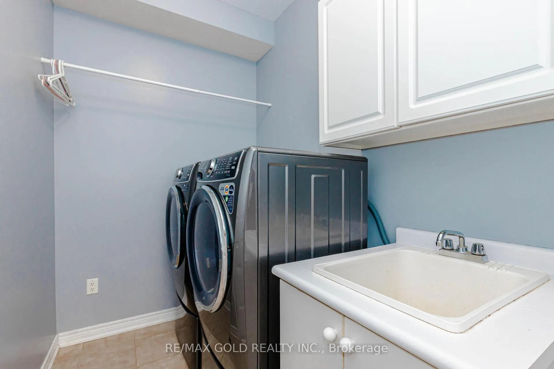 Photo 18 of 45 Fishing Crescent, Brampton, Madoc — HOMEH